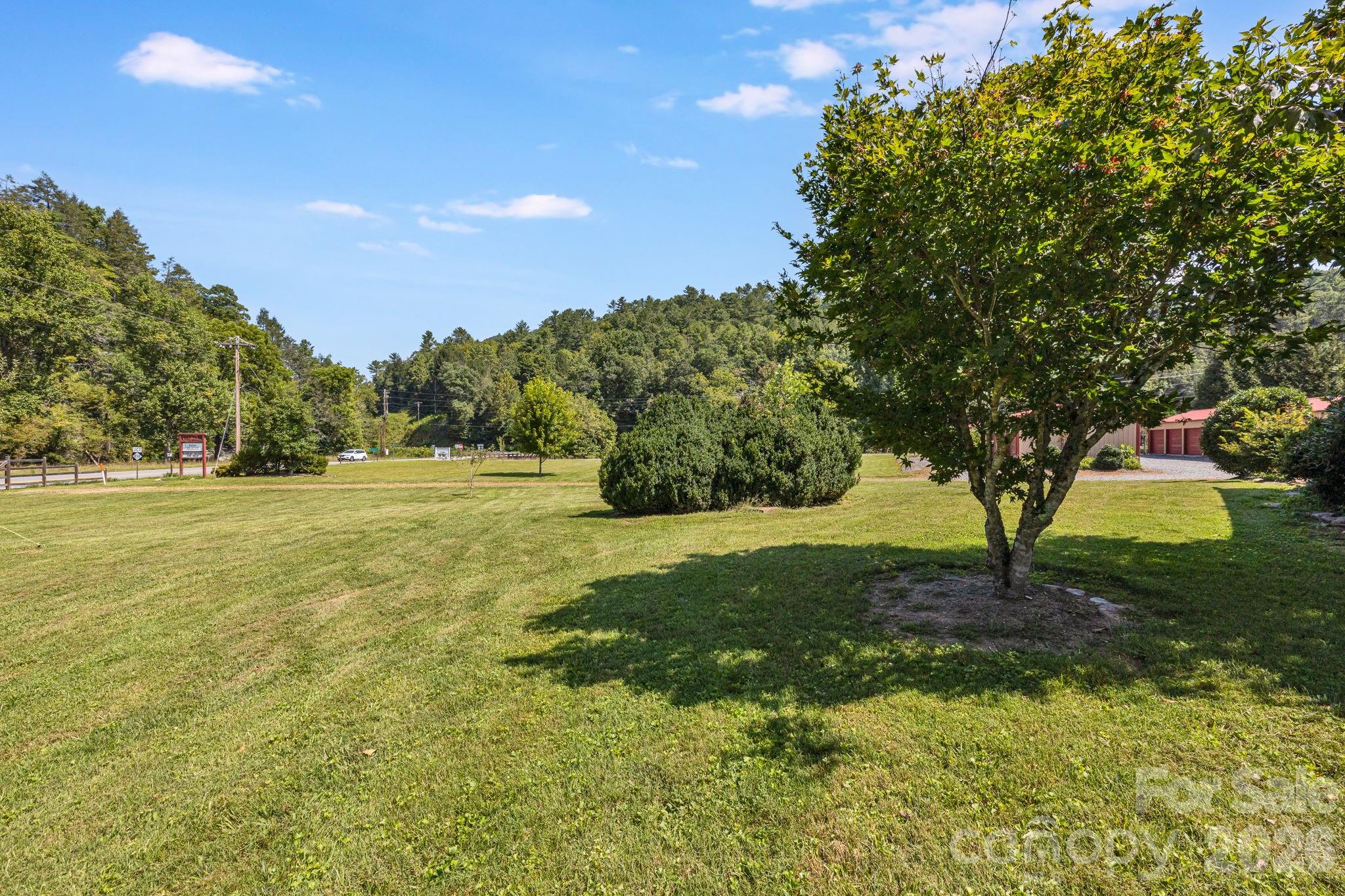 main property photo 40