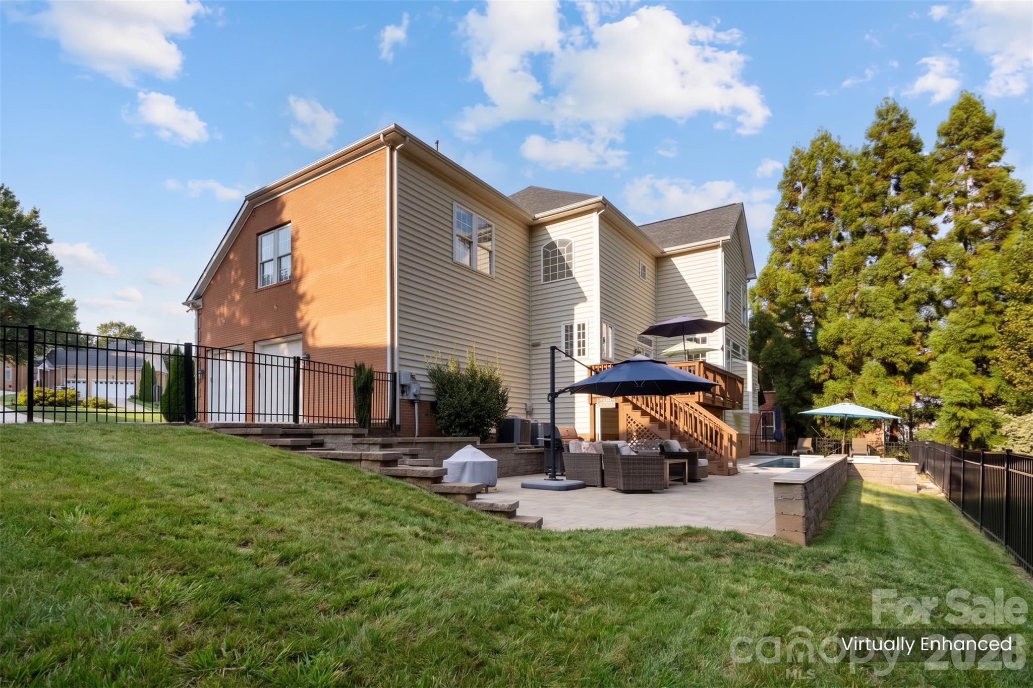 main property photo 37