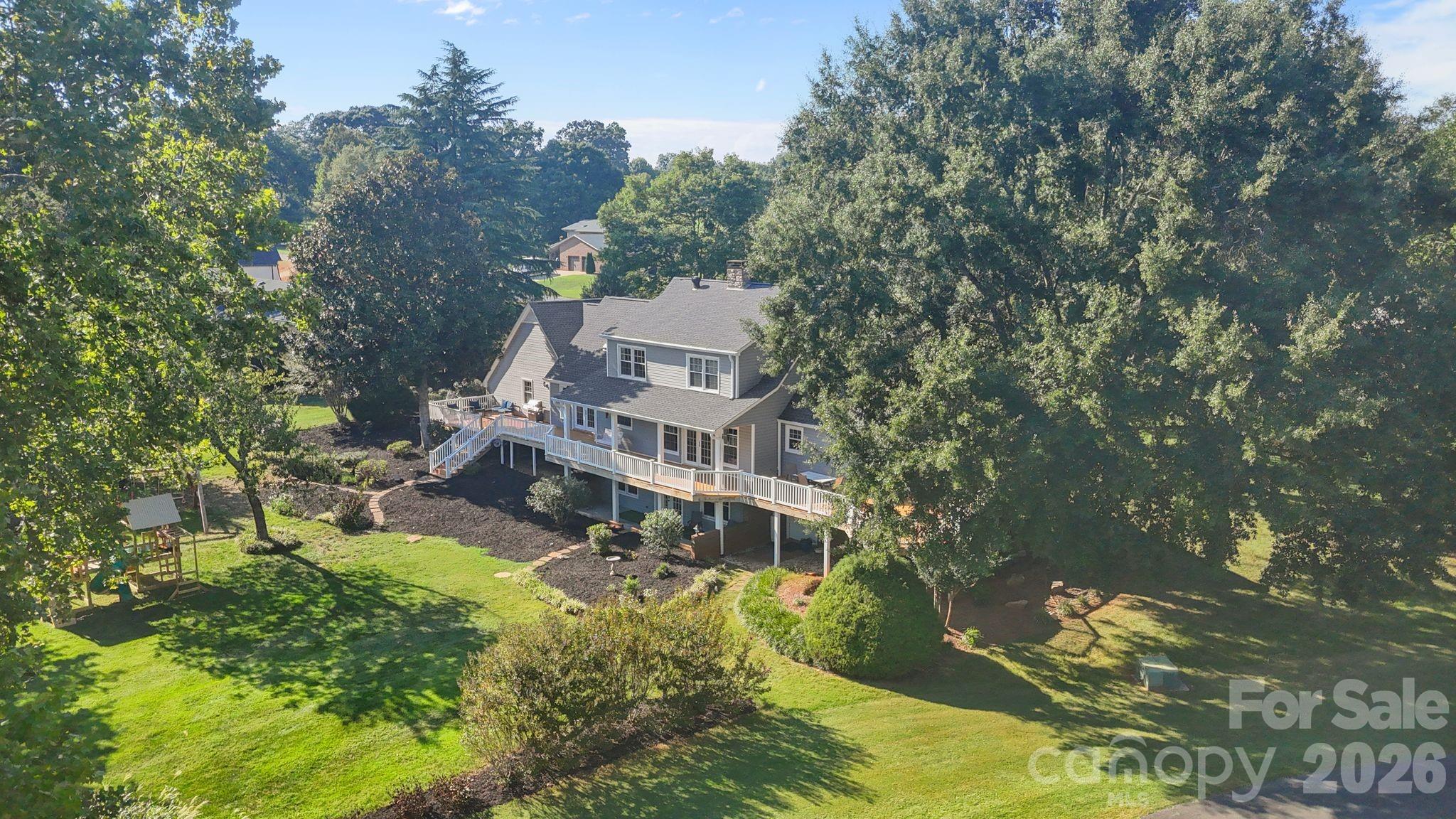 main property photo 40