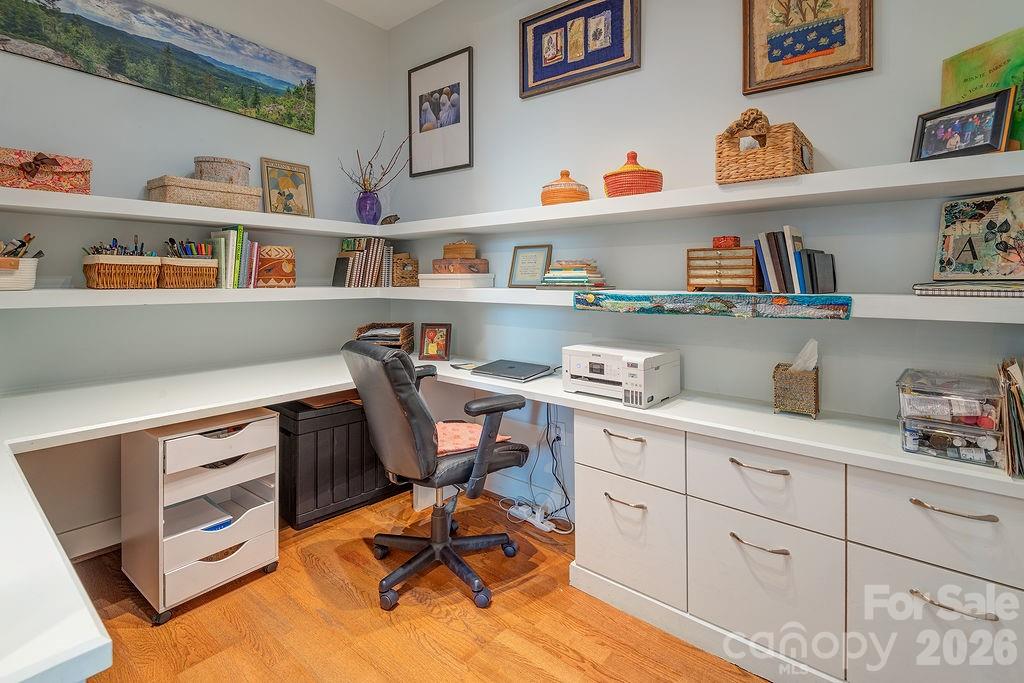 main property photo 17