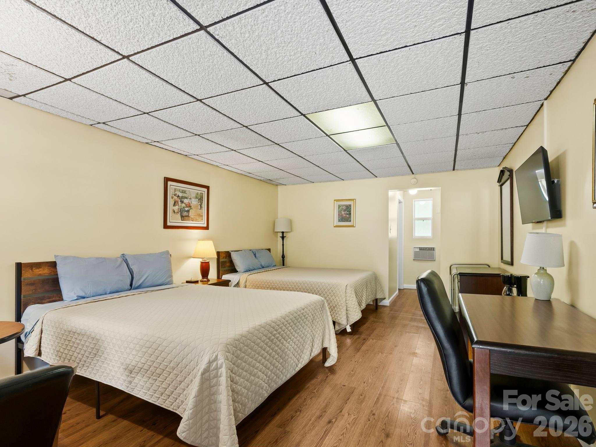 main property photo 27