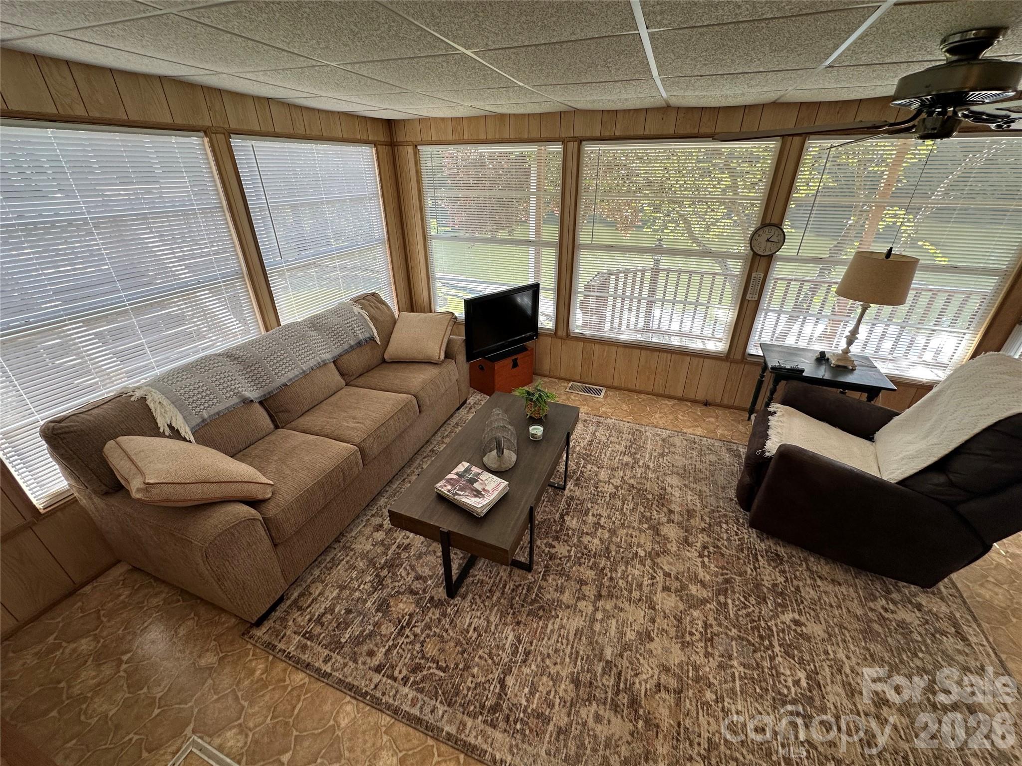 property viewer photo 14