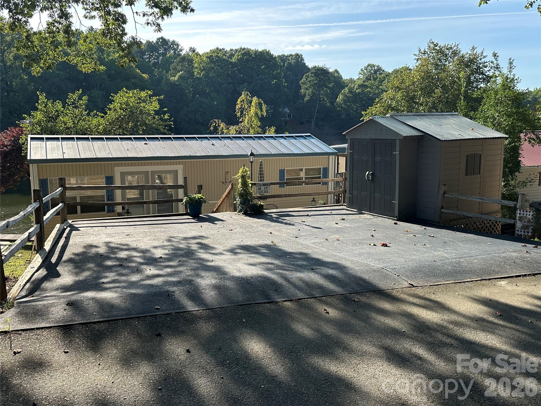 property viewer photo 42