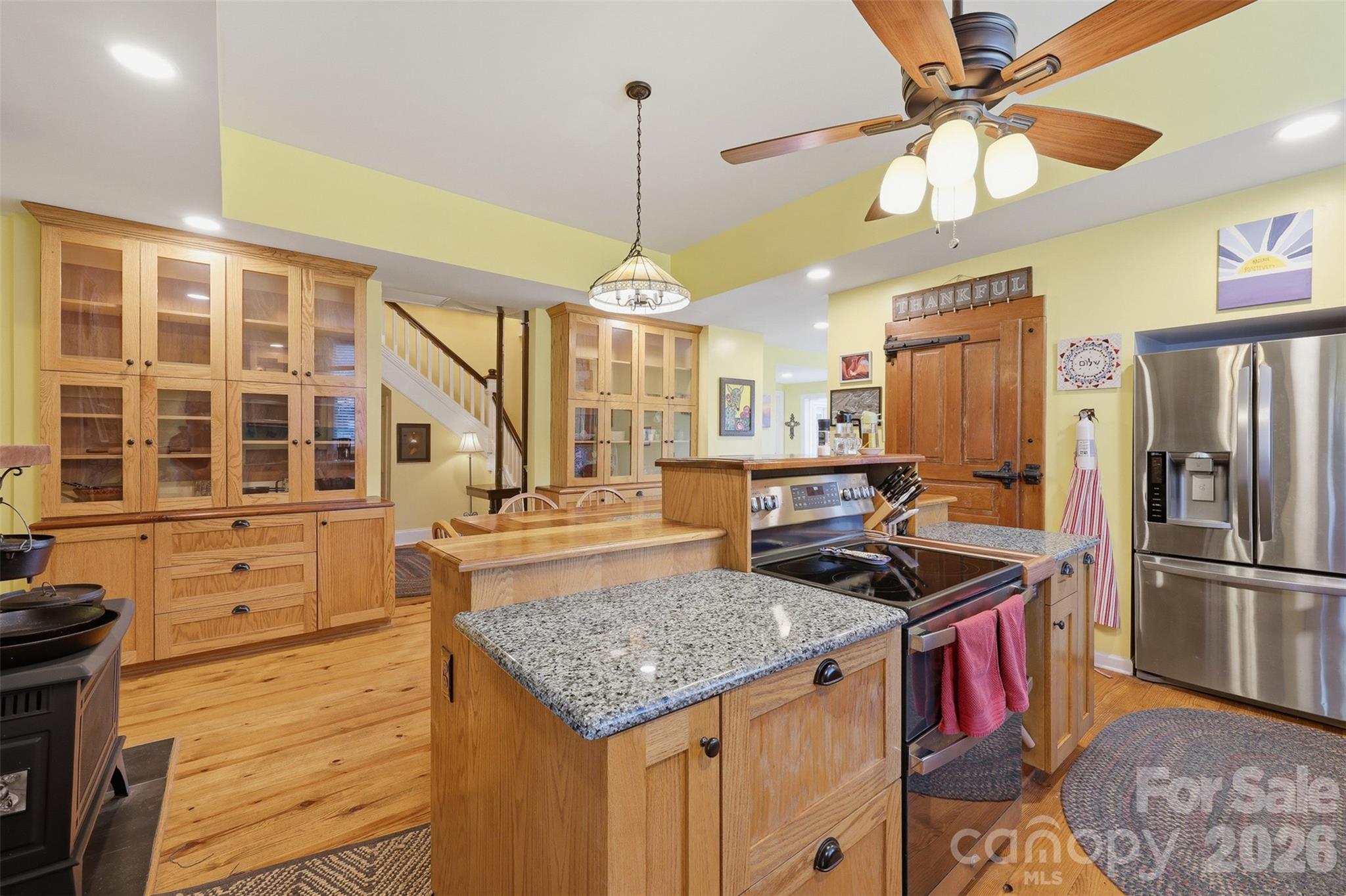 main property photo 13