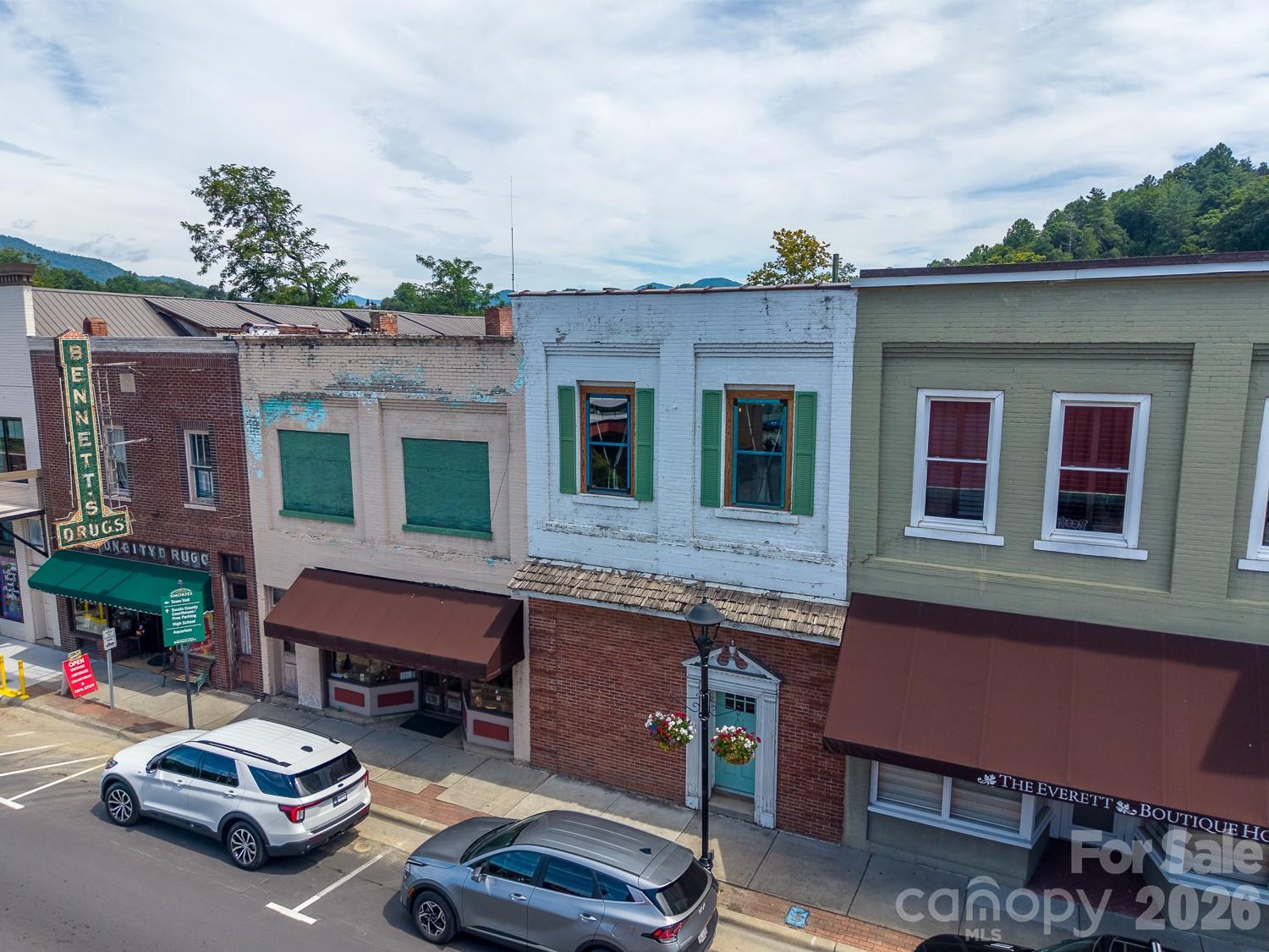 main property photo 2