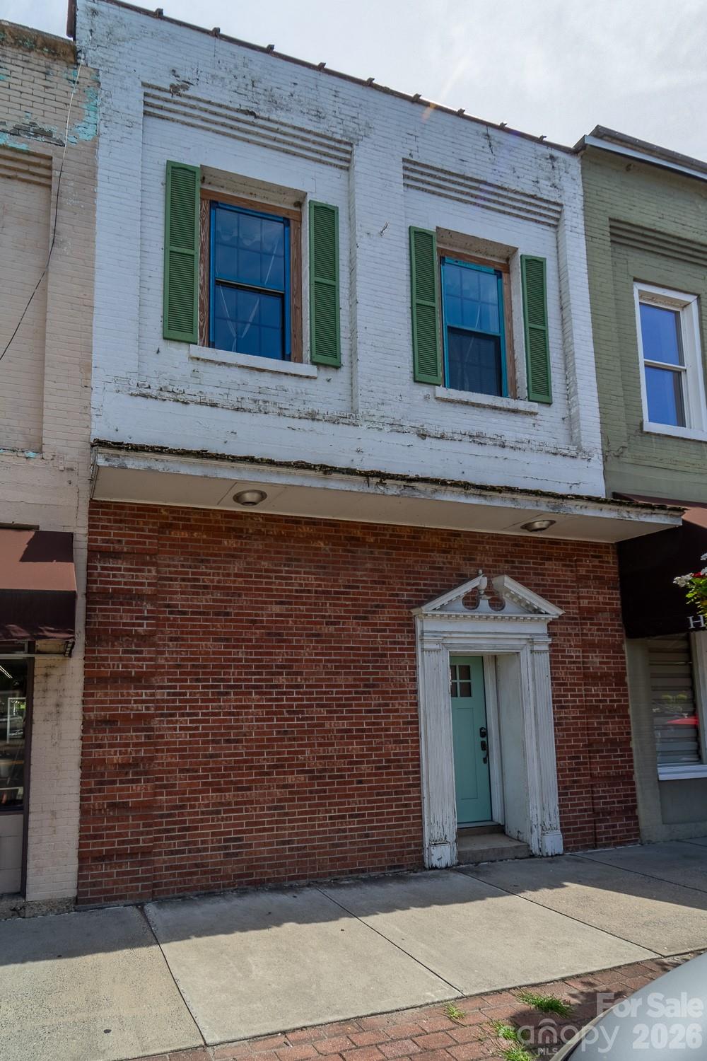 main property photo 40
