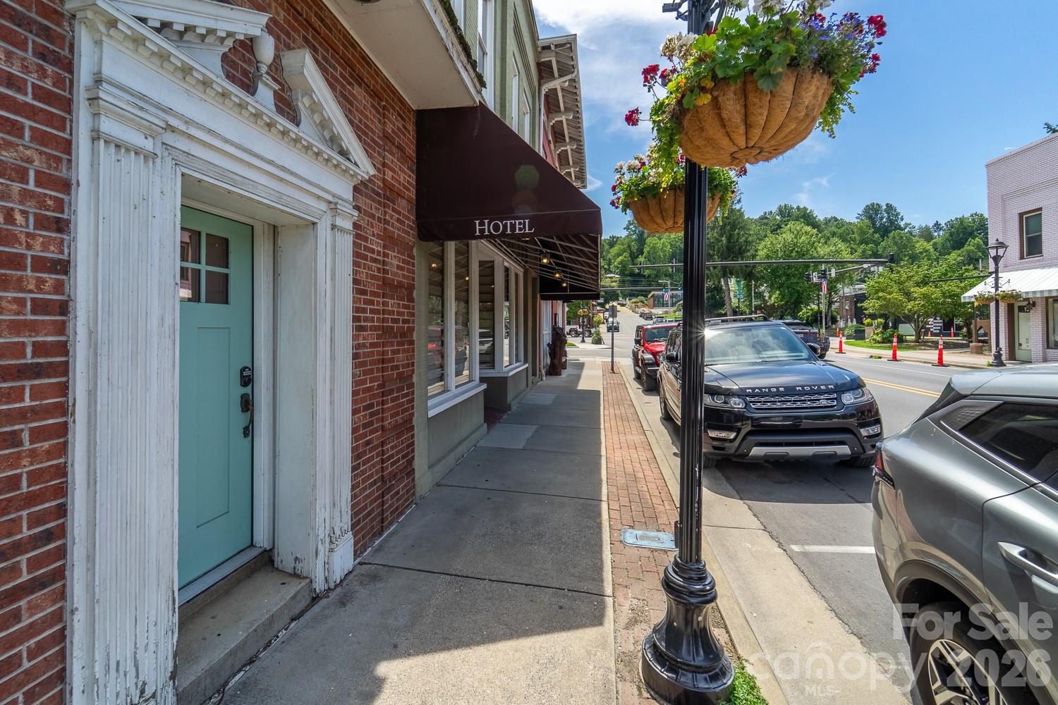main property photo 5