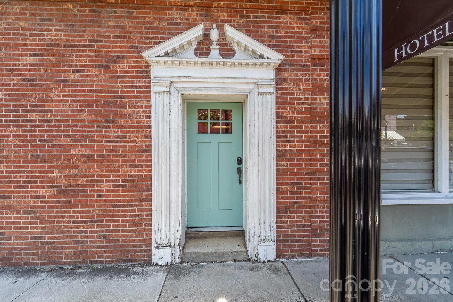 main property photo 7