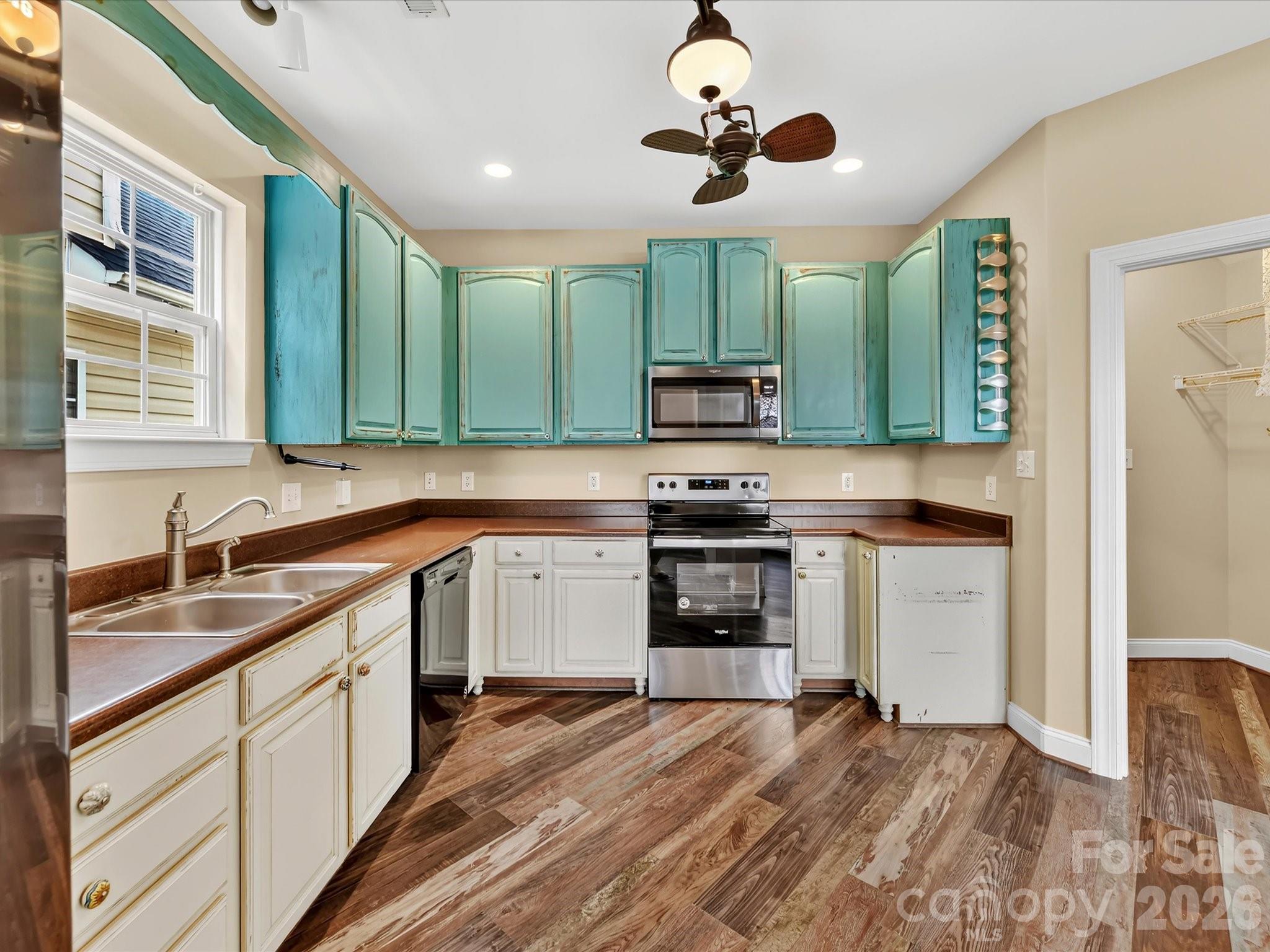 main property photo 14