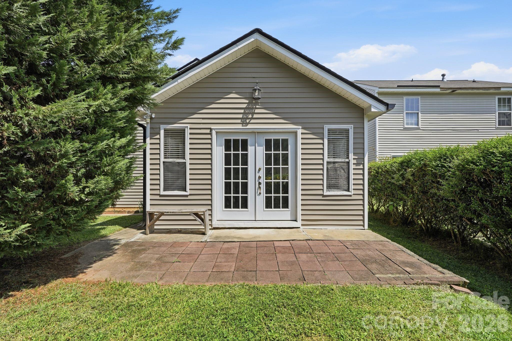 main property photo 20