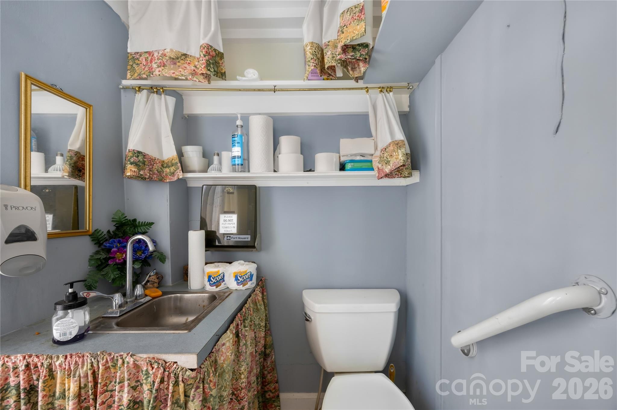 main property photo 34