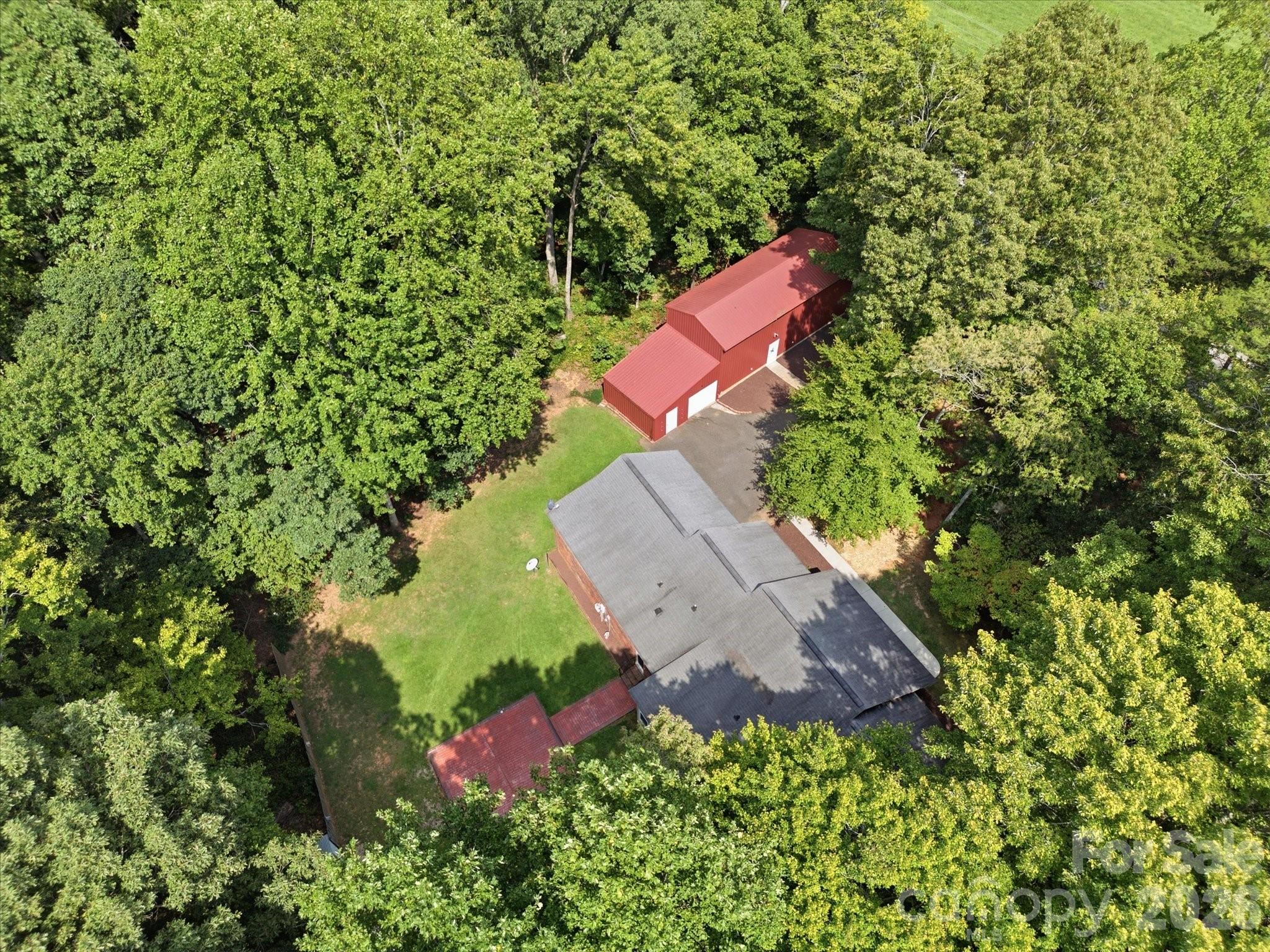 main property photo 40
