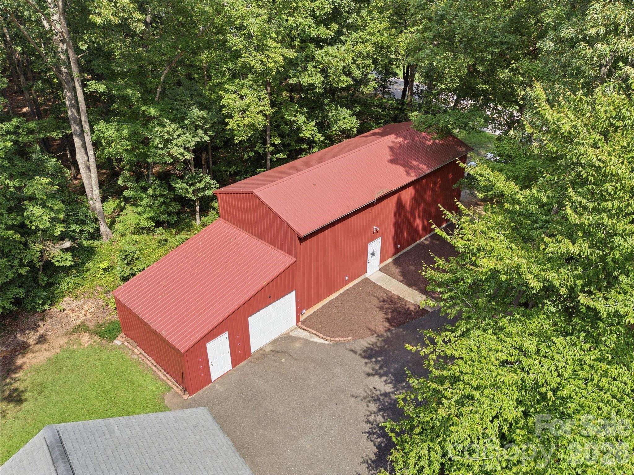 main property photo 45