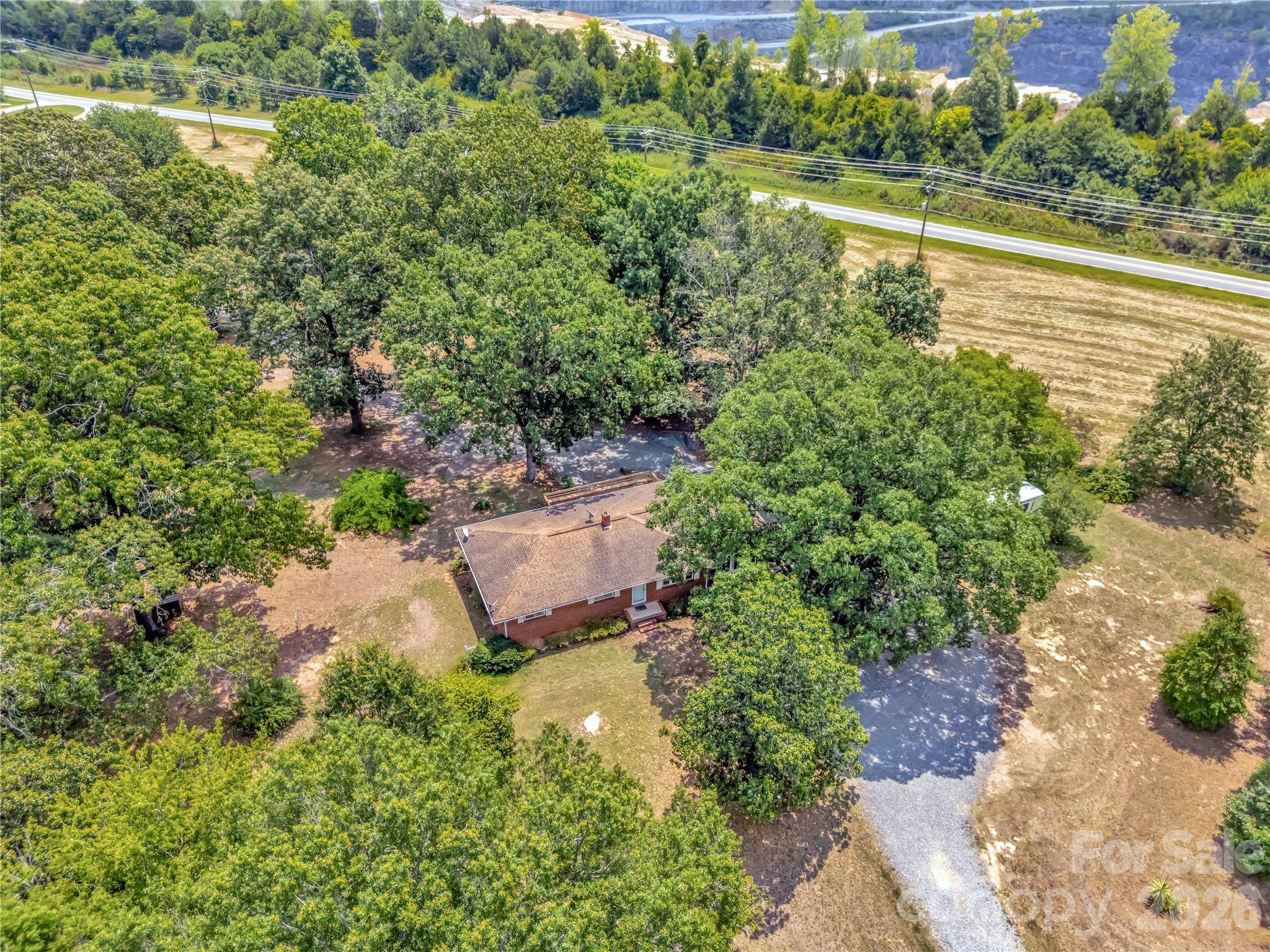 main property photo 25
