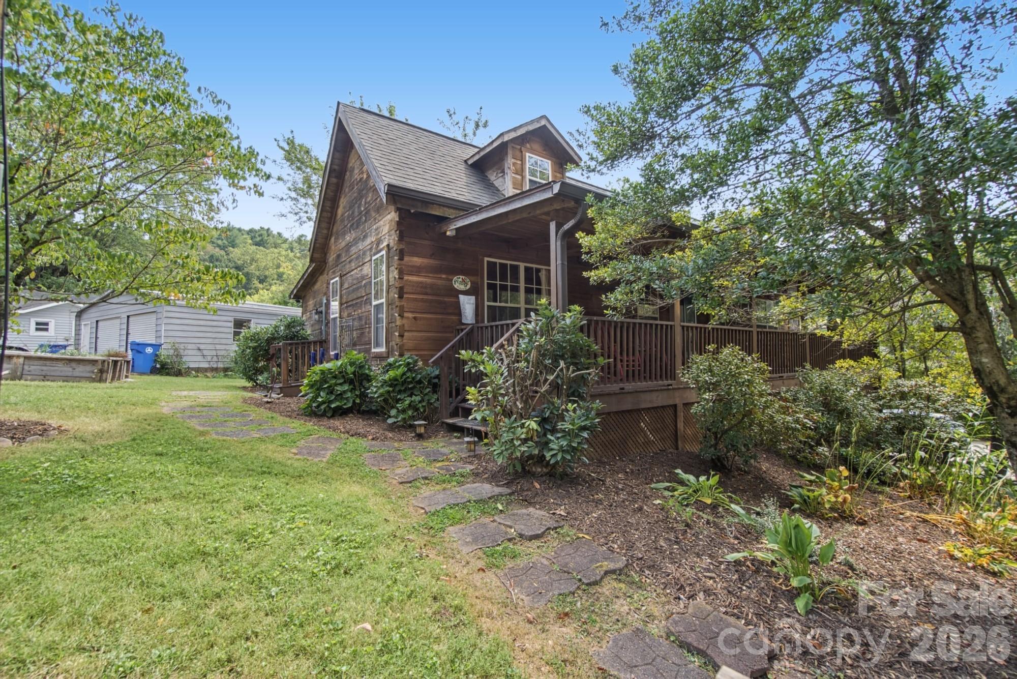 main property photo 5