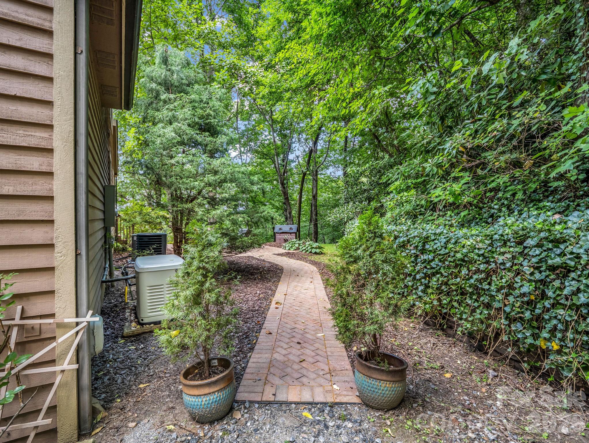 main property photo 34