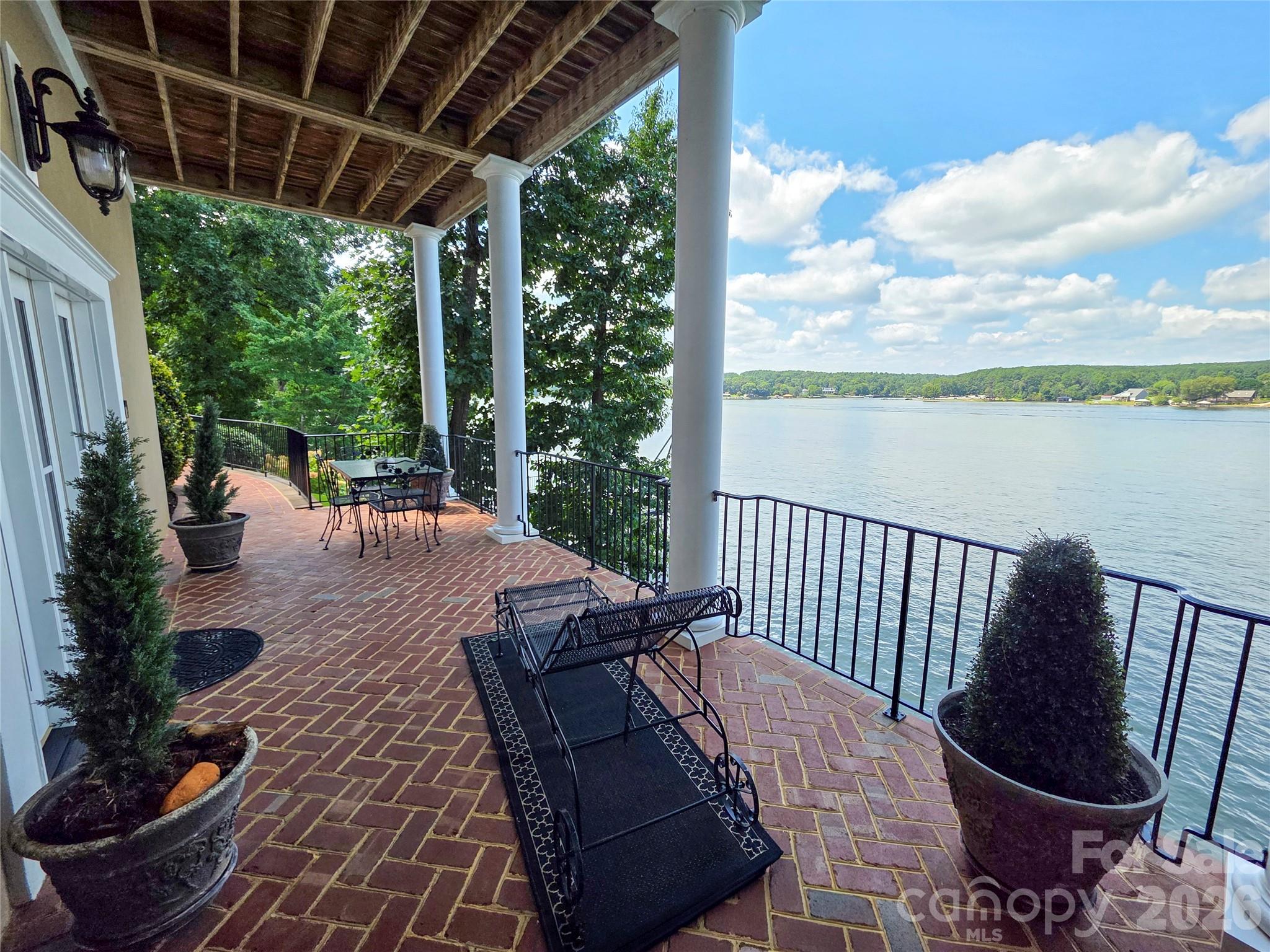 main property photo 39