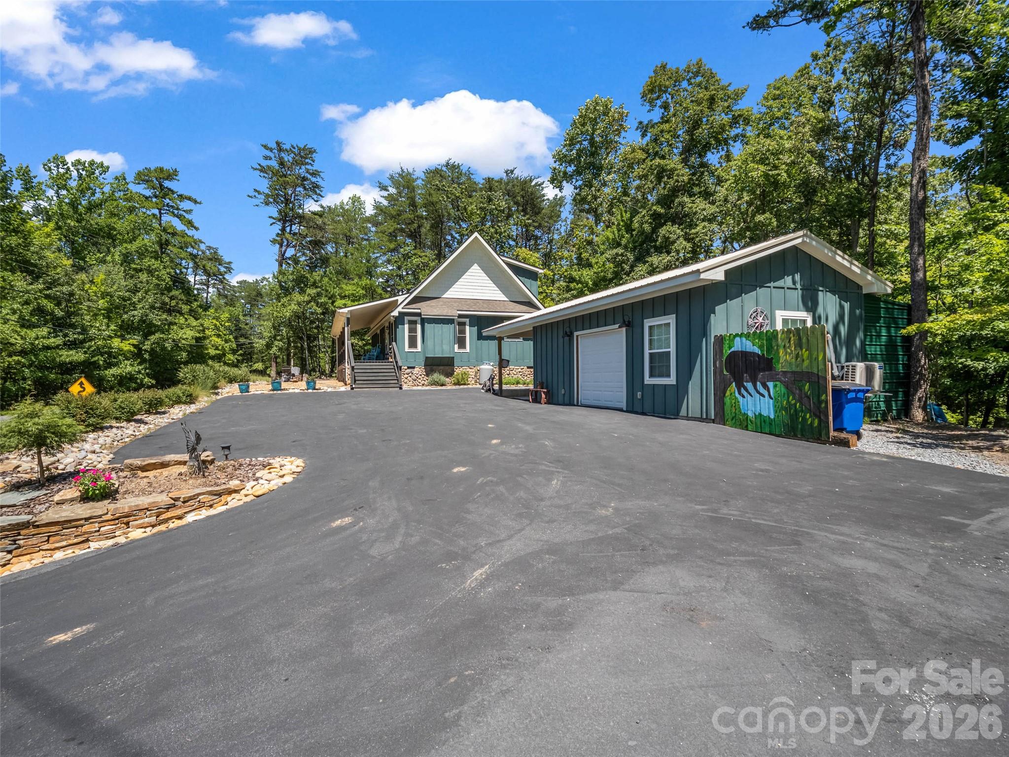 main property photo 32