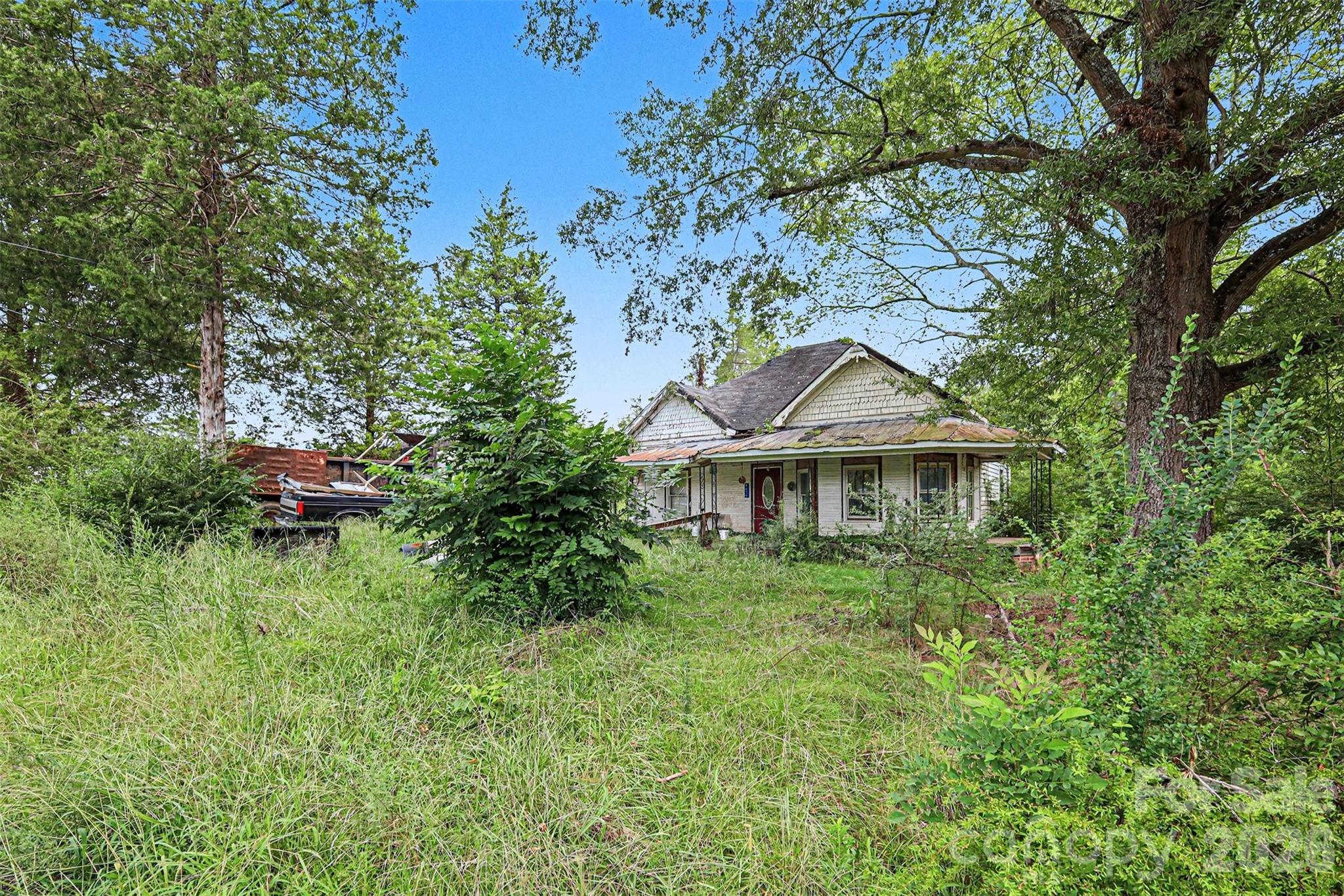 main property photo 6