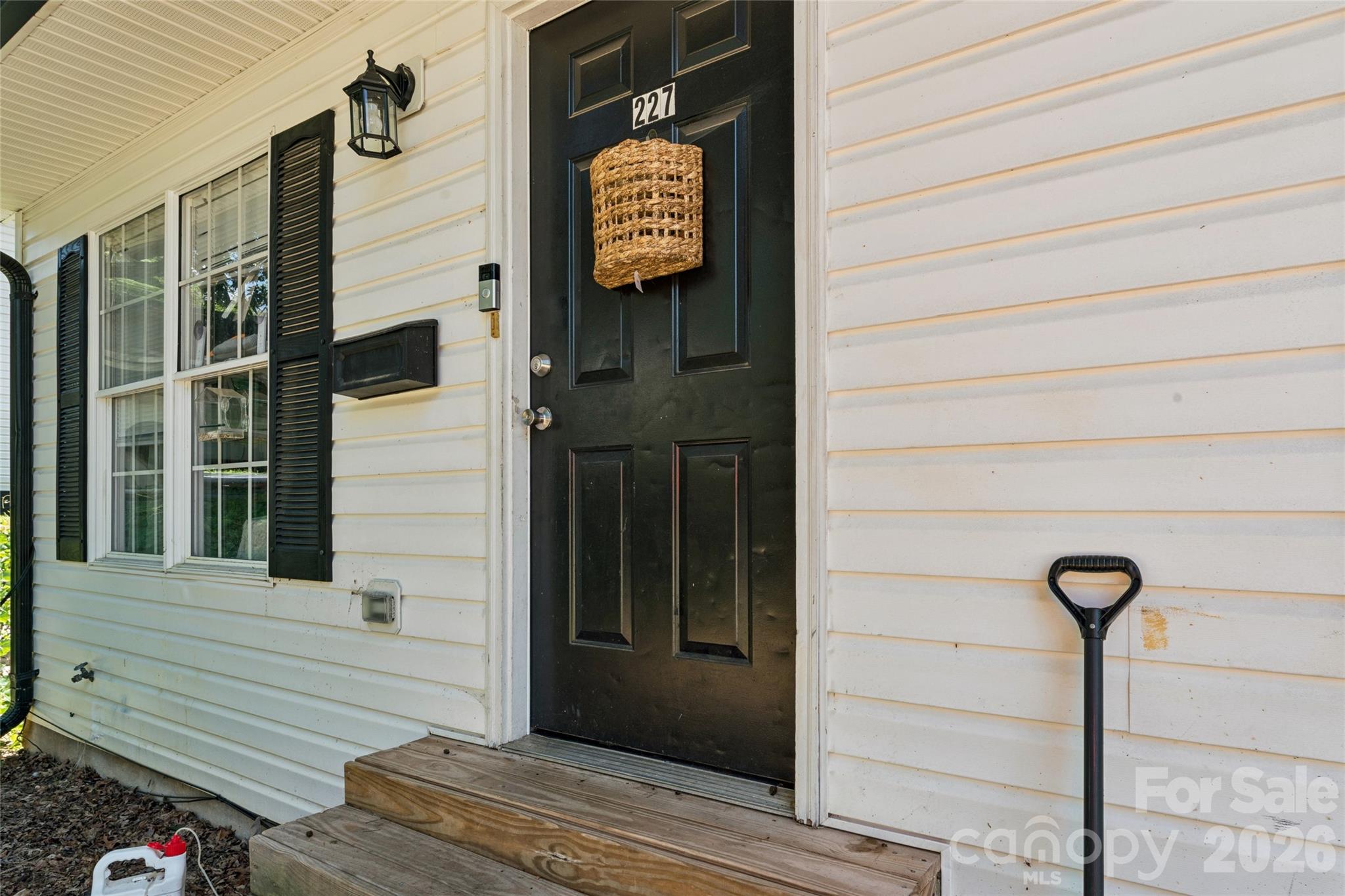 main property photo 11
