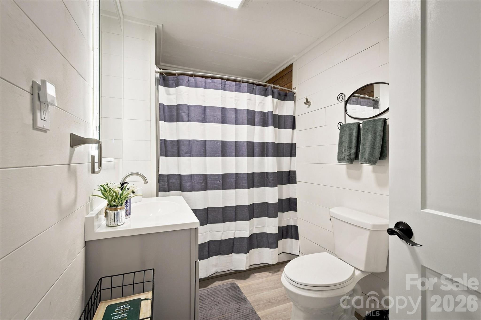 main property photo 12