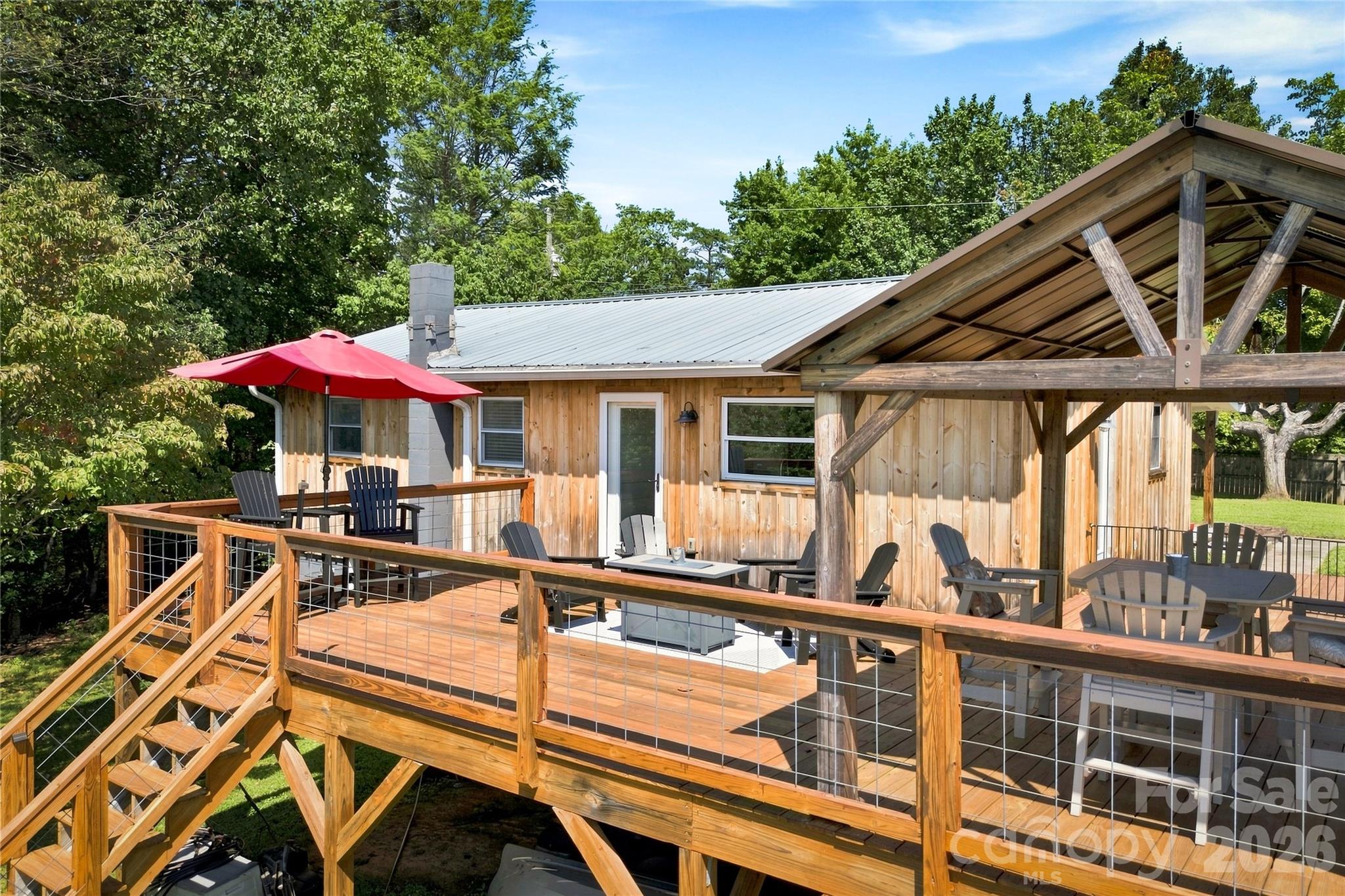 main property photo 23