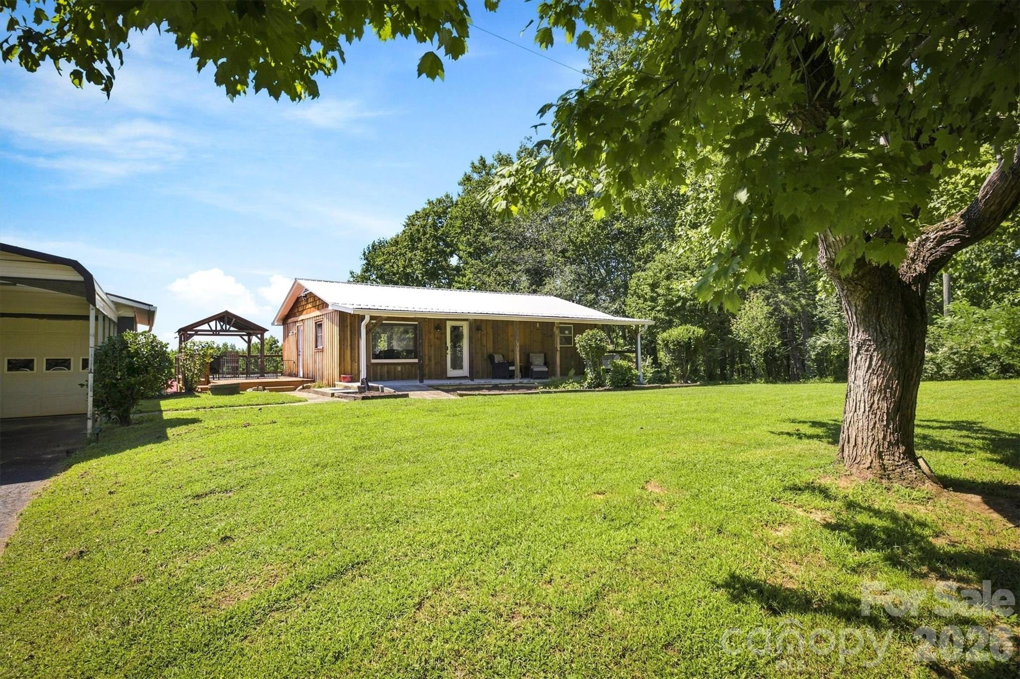main property photo 31