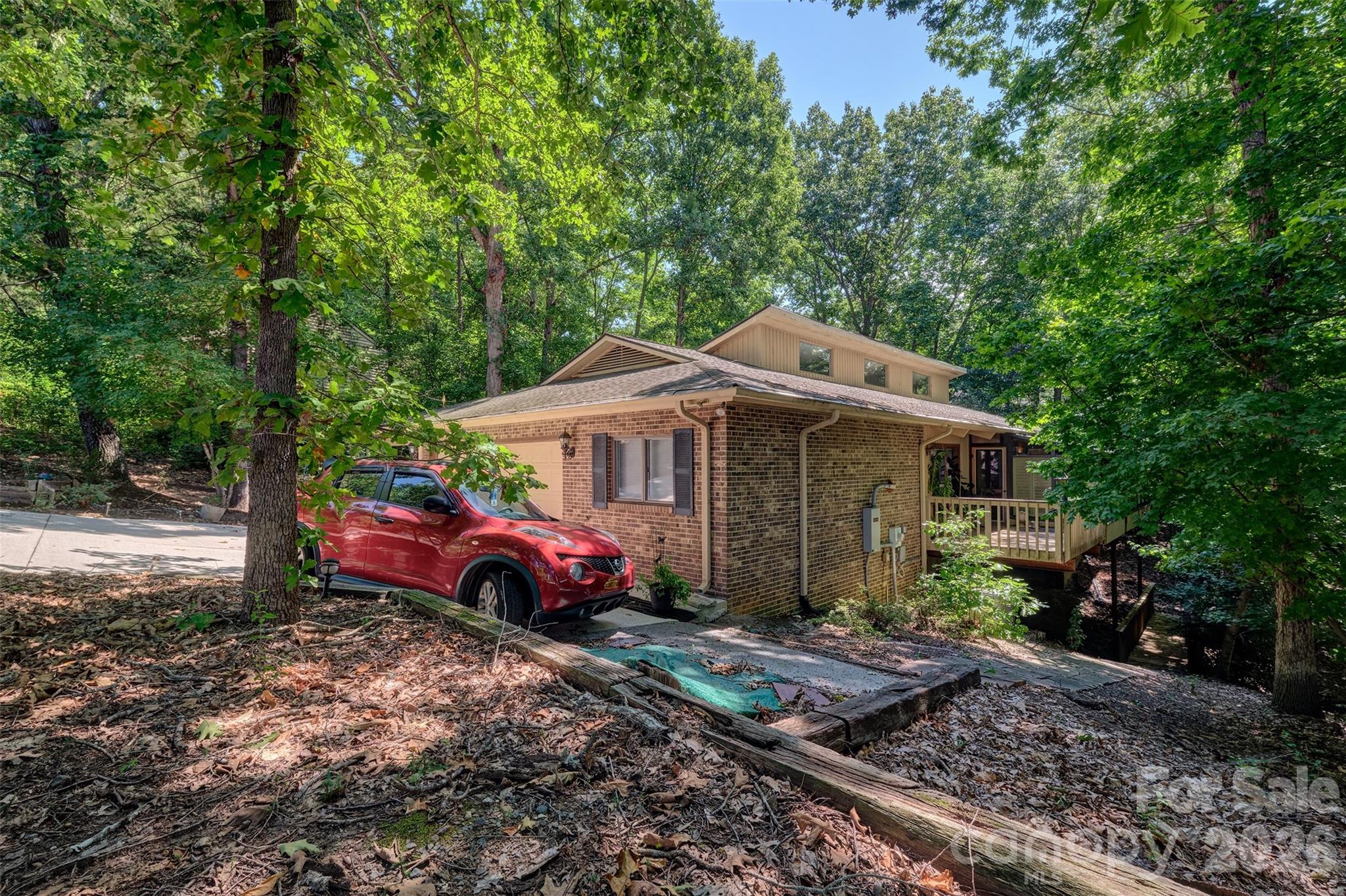 main property photo 28