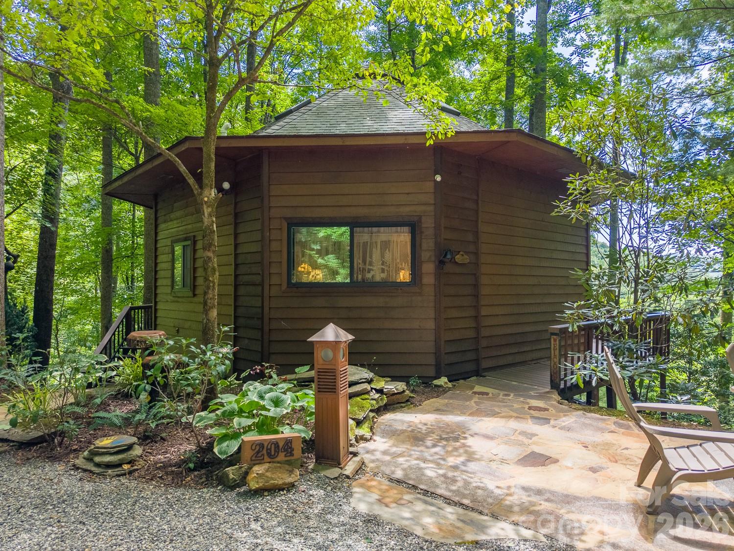 main property photo 40
