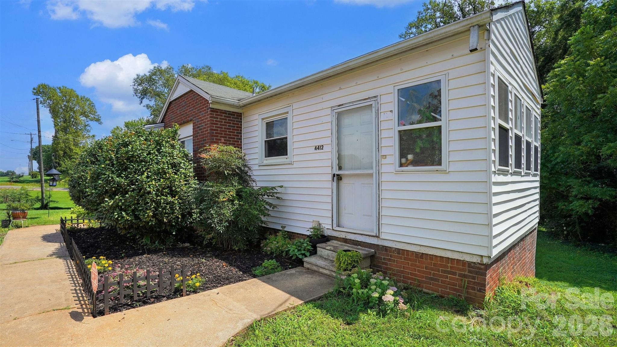 main property photo 22