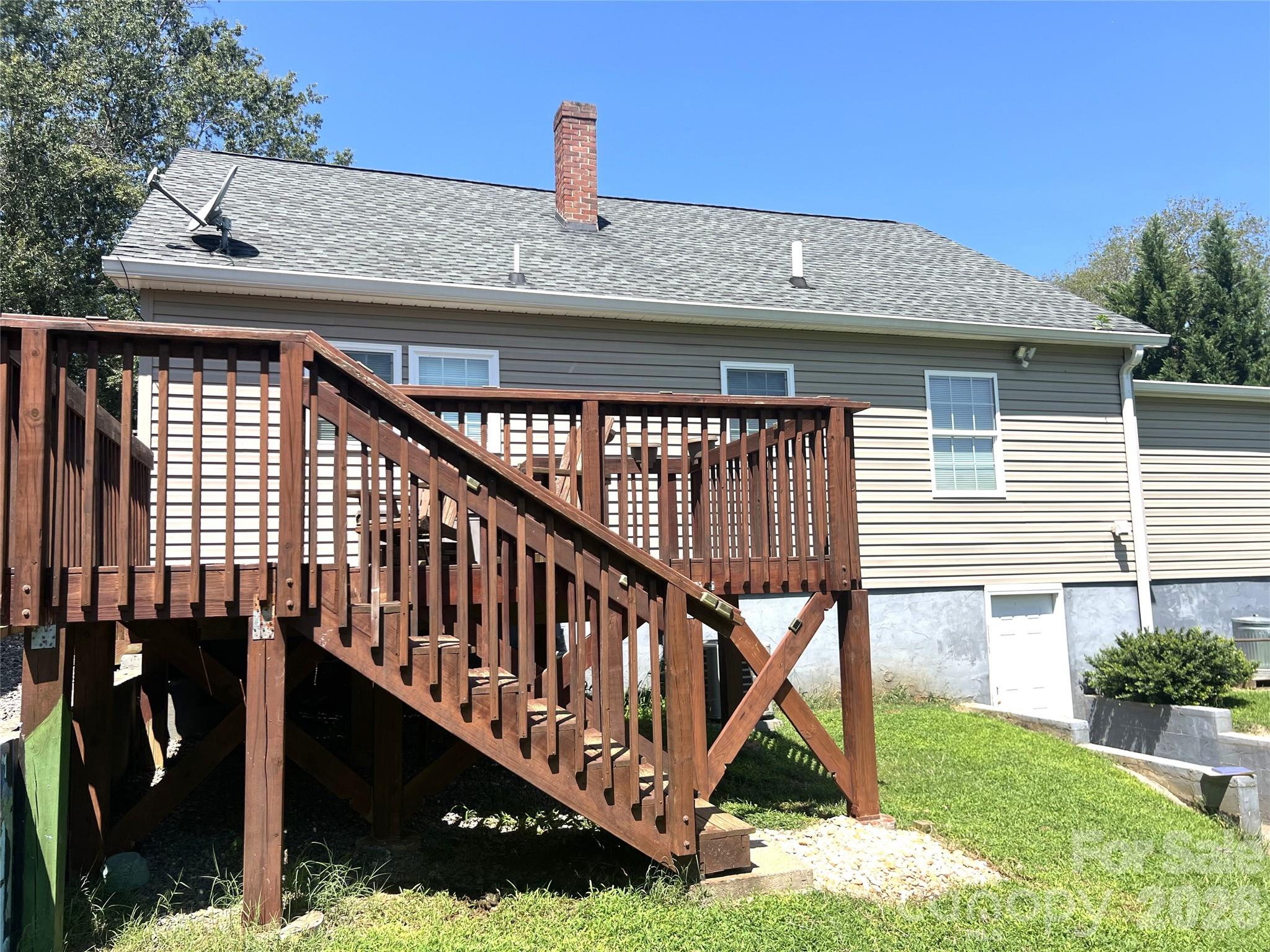main property photo 24