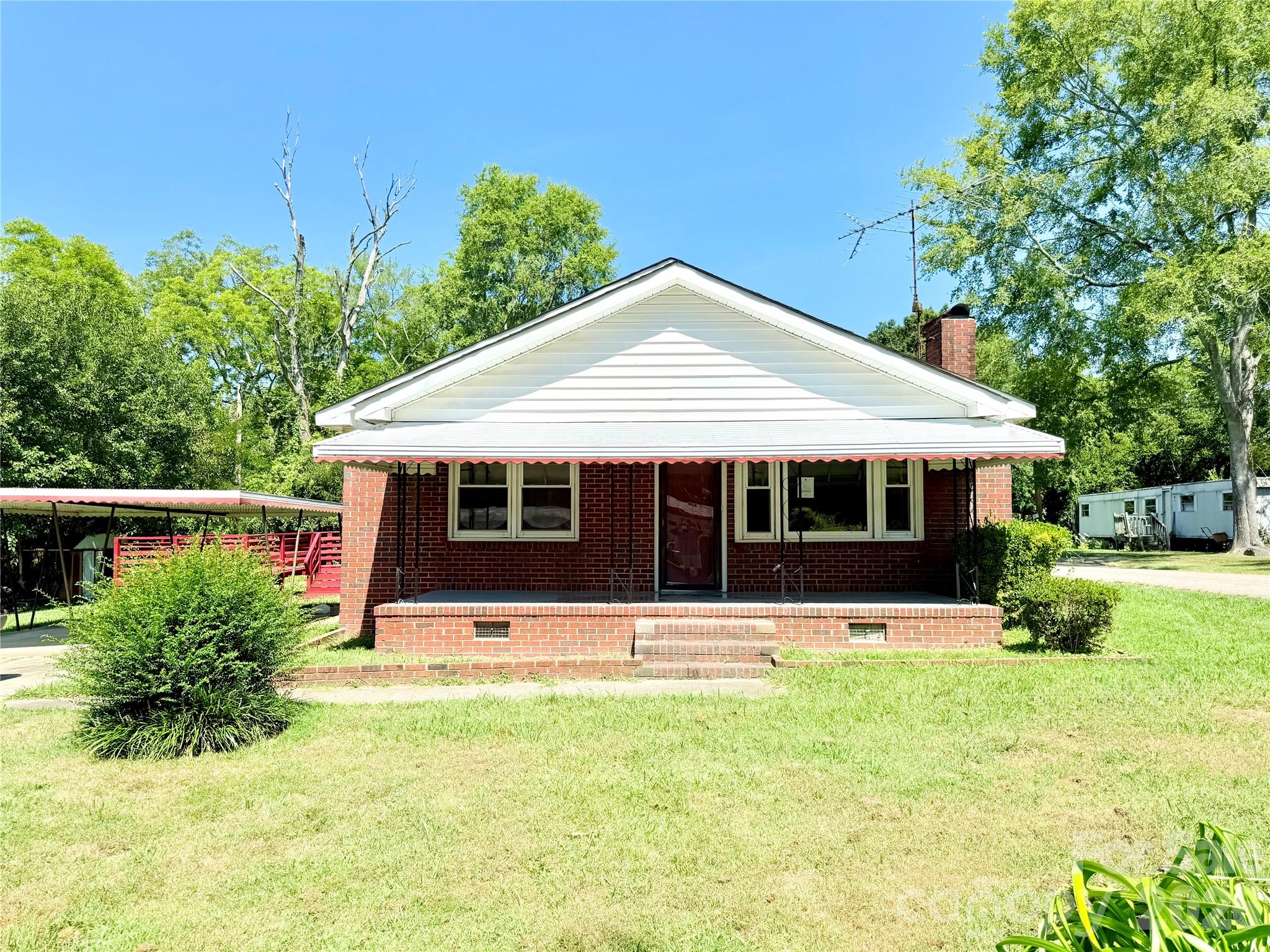 main property photo 0