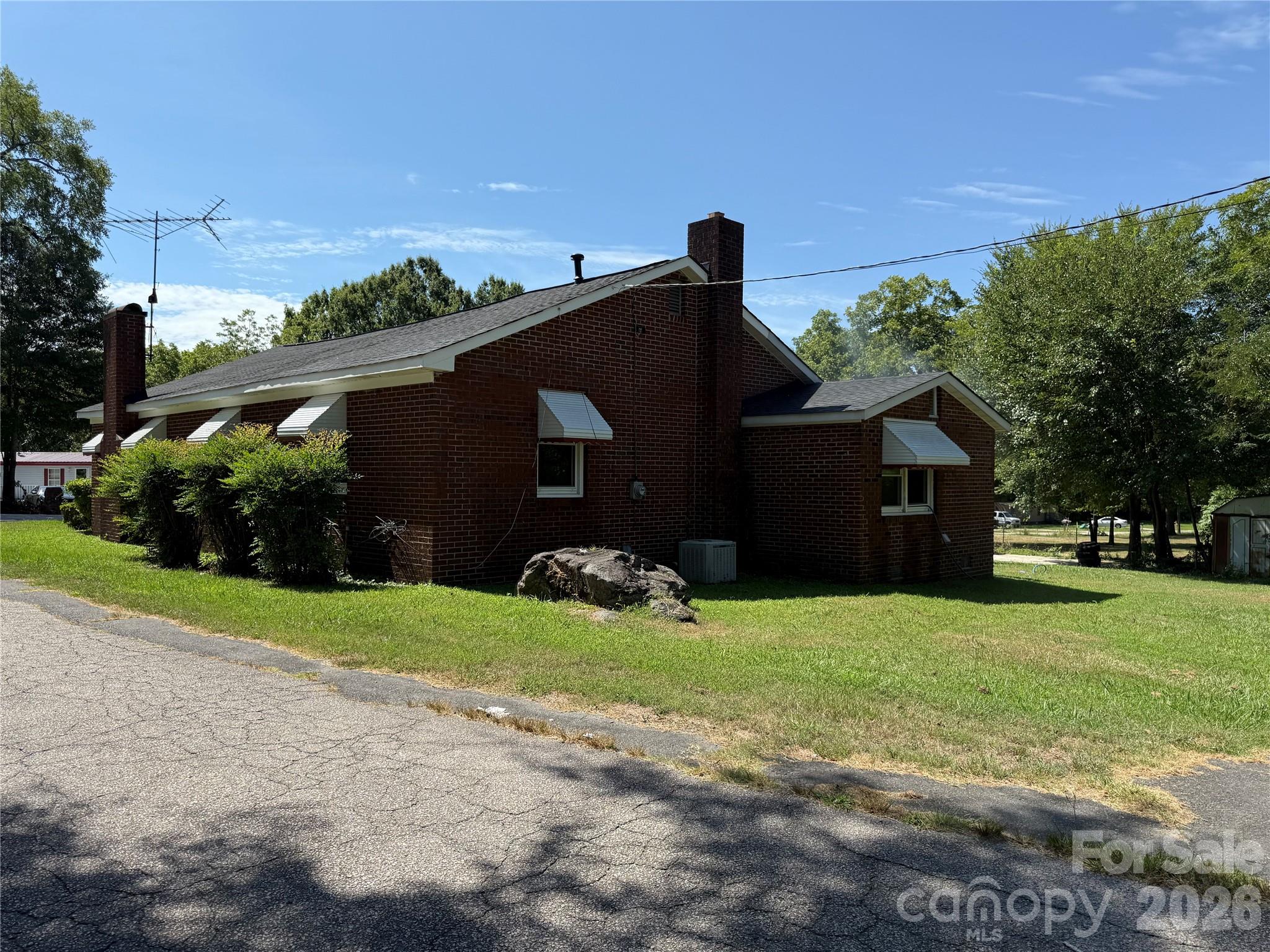 main property photo 19