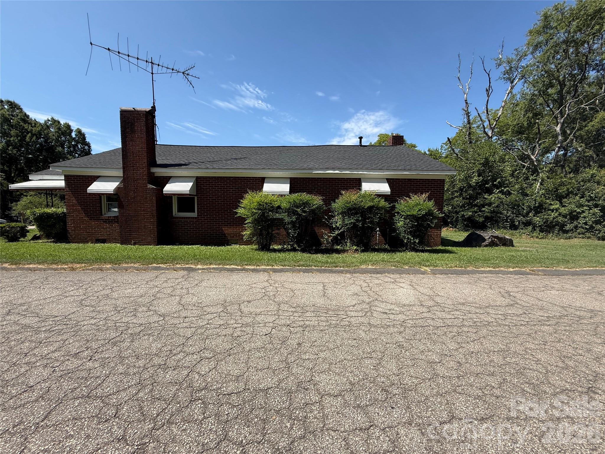 main property photo 20