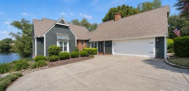 image of property with 6 Bed | 4 Bath | 4,470 Sqft