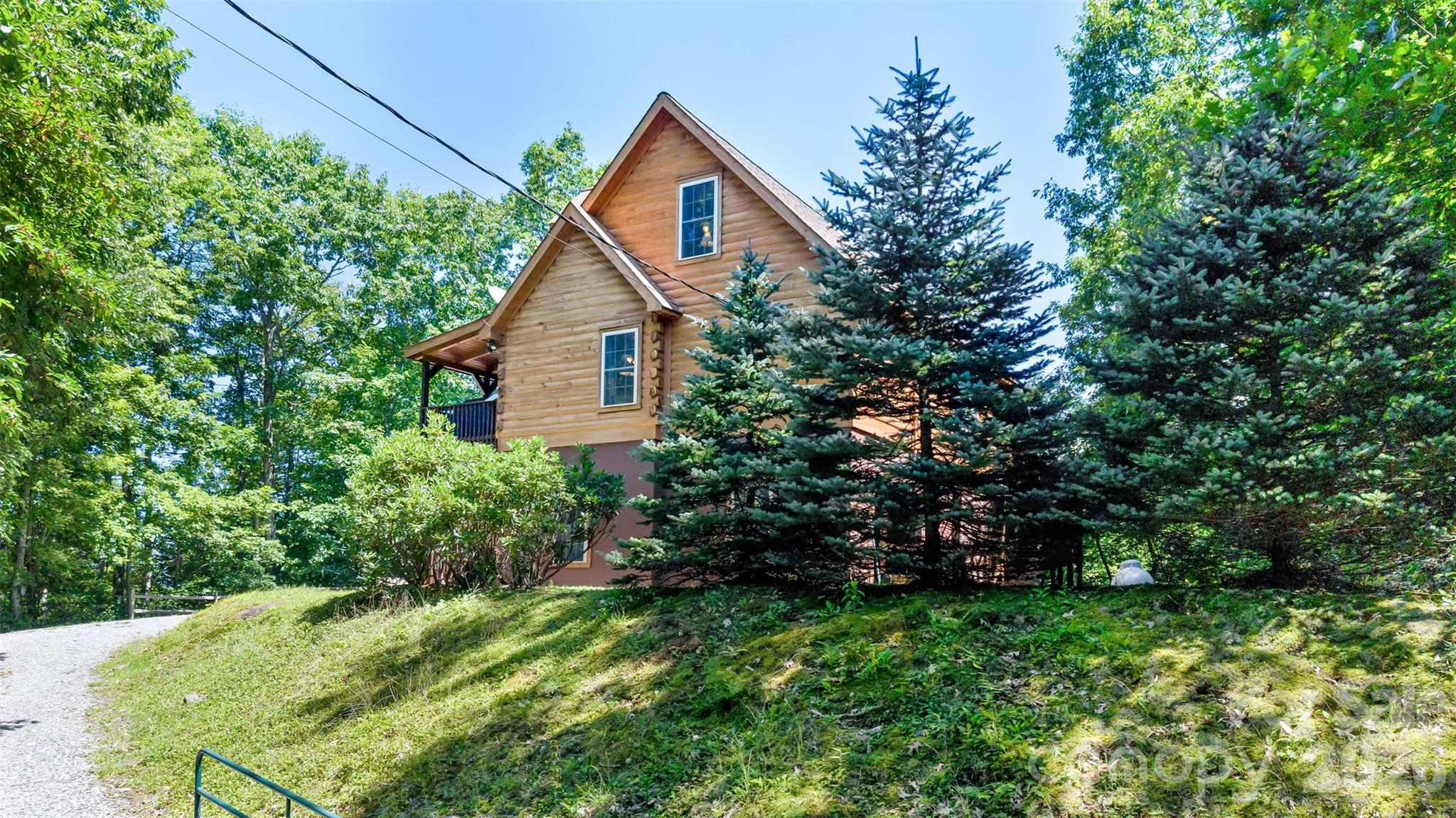 main property photo 40
