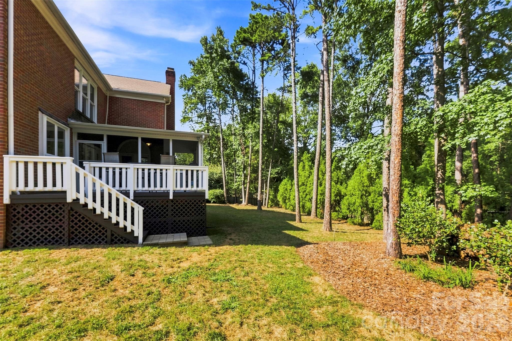 main property photo 40