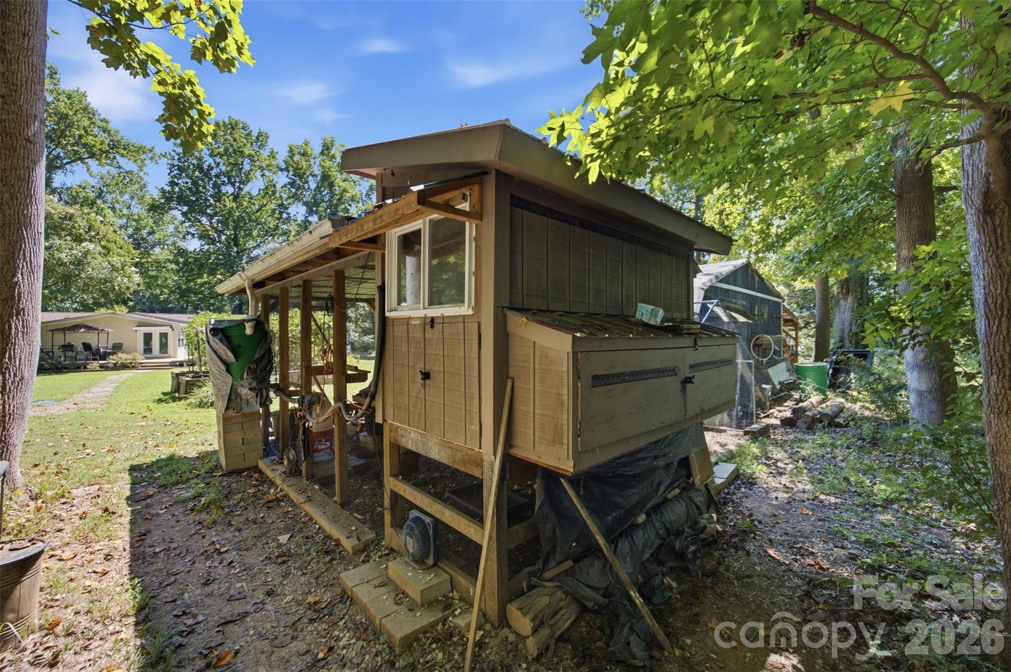main property photo 37