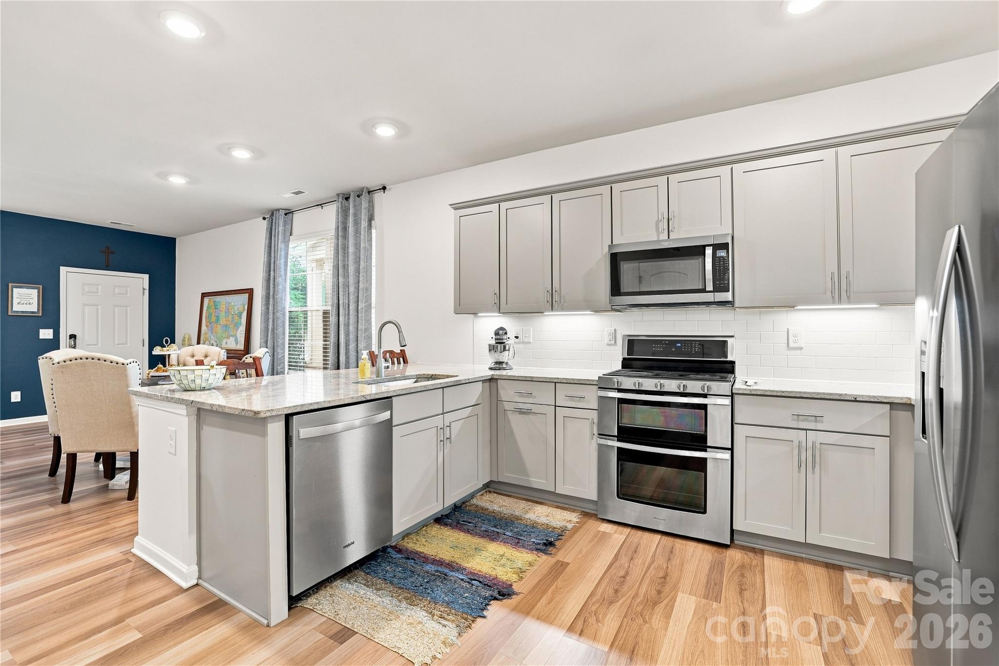 main property photo 17