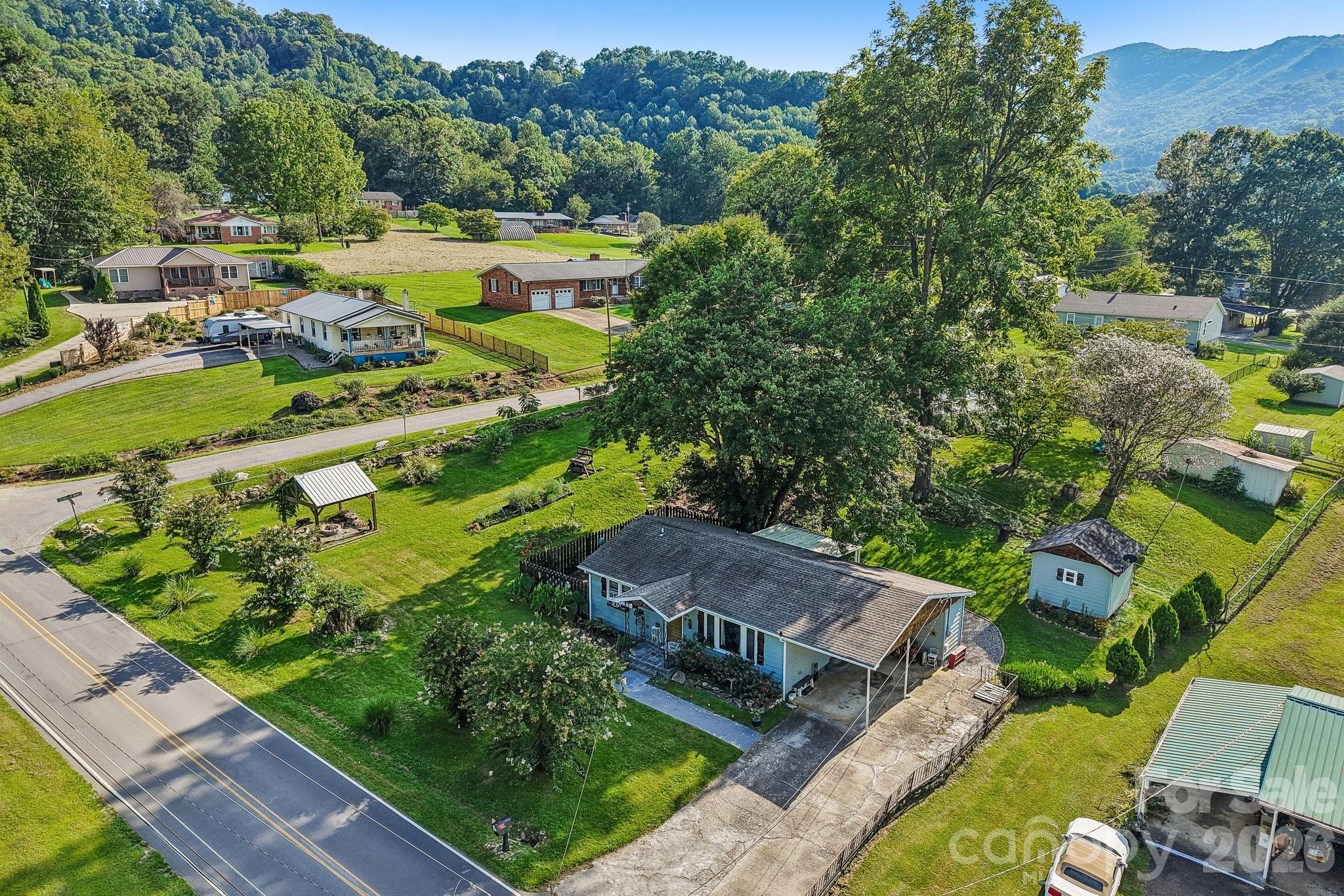 main property photo 2