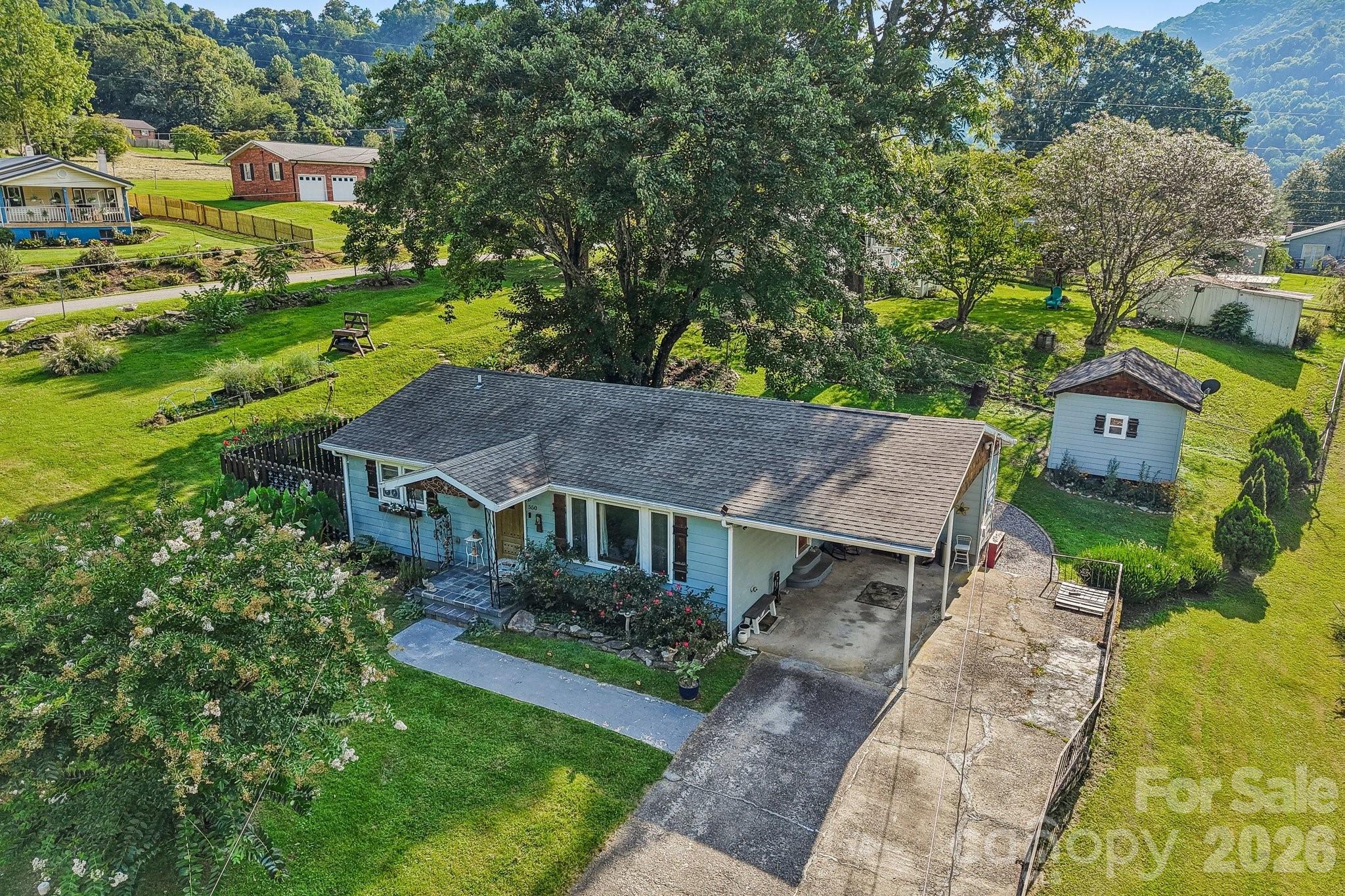 main property photo 40