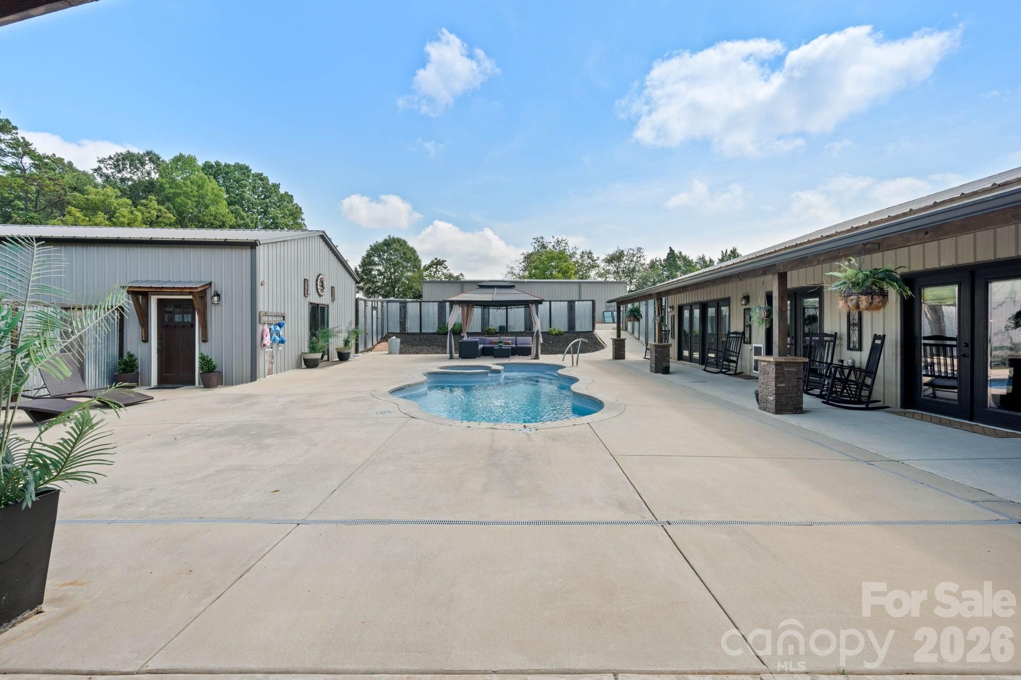 main property photo 26