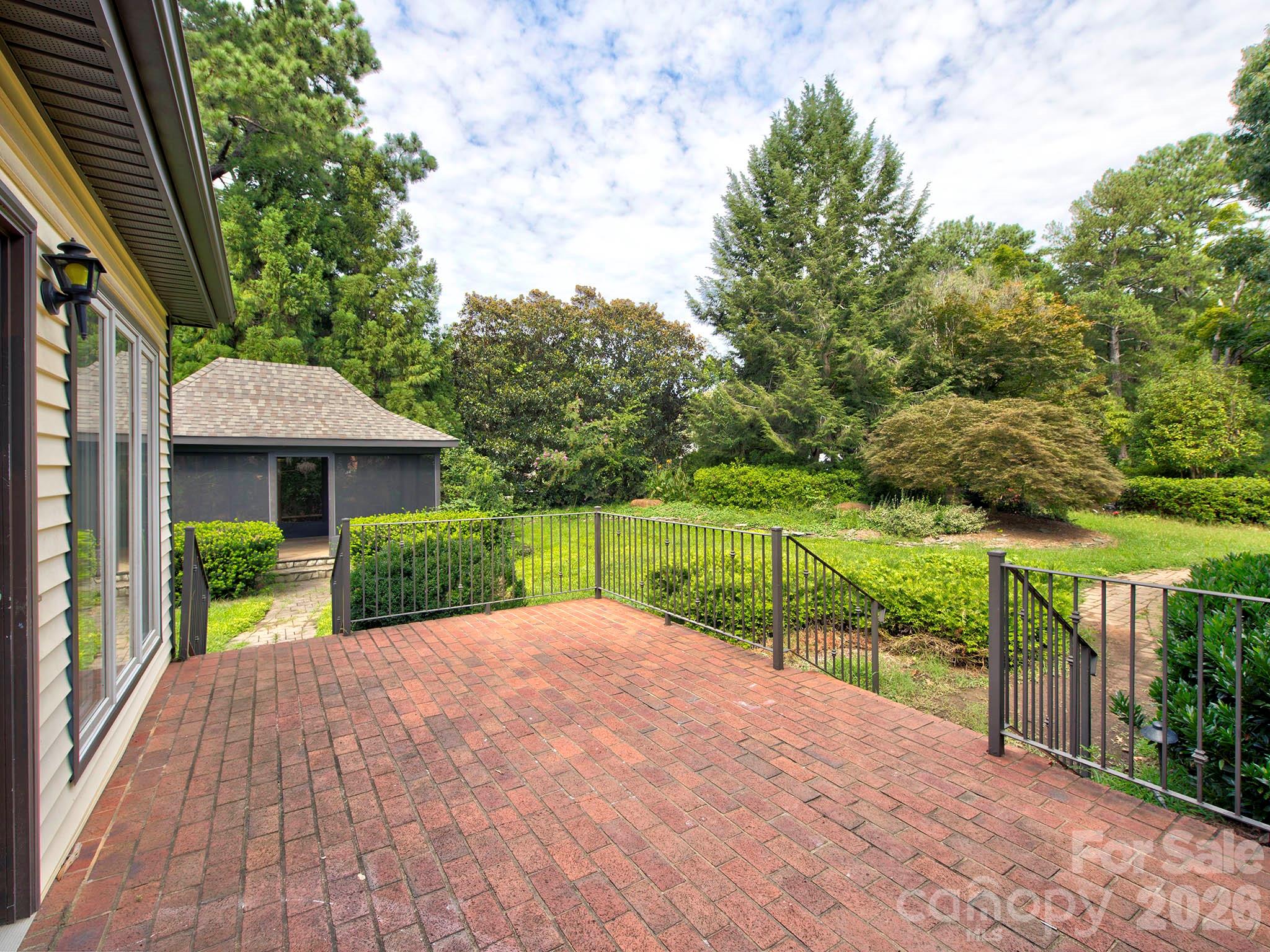 main property photo 35