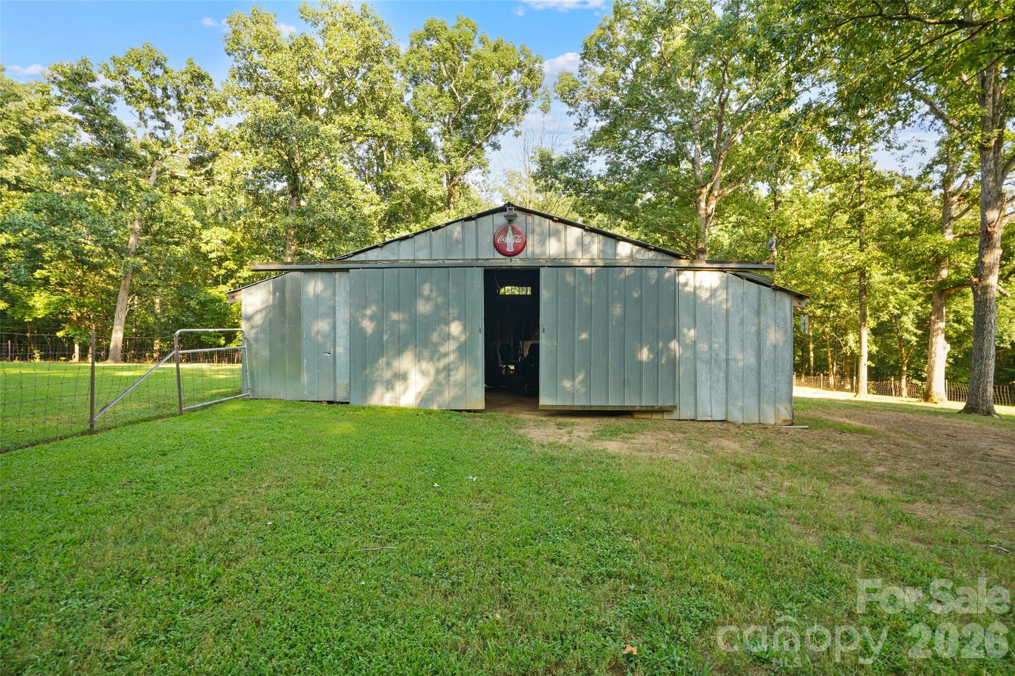 main property photo 25