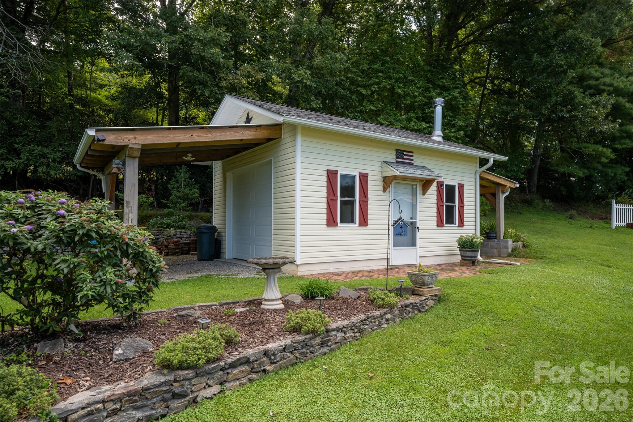 main property photo 40