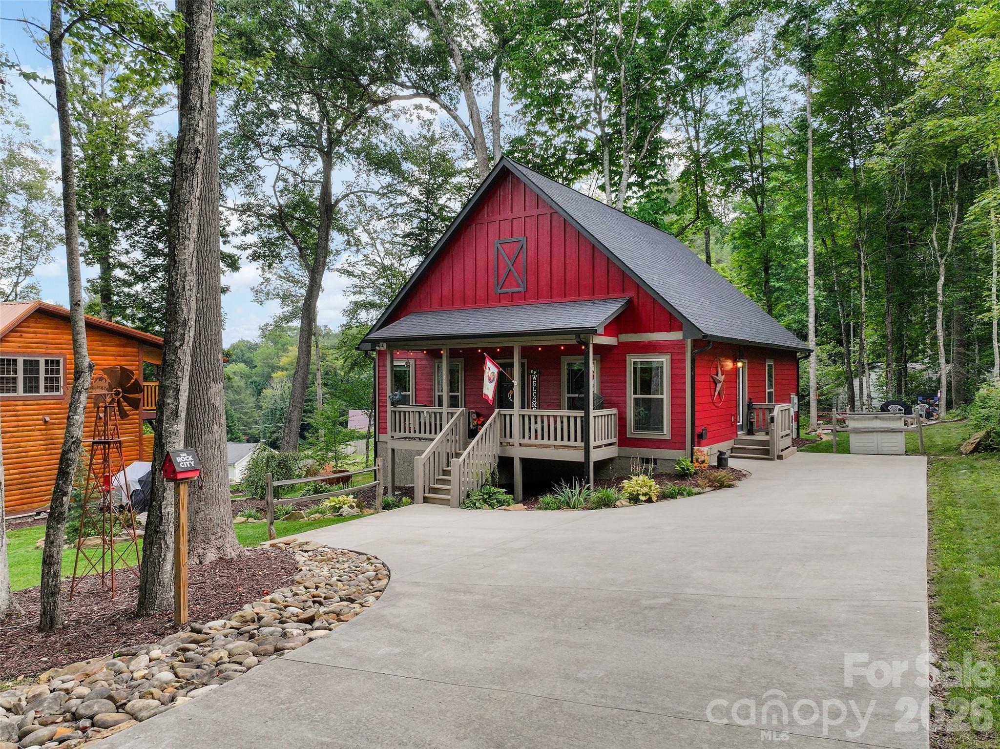 main property photo 2