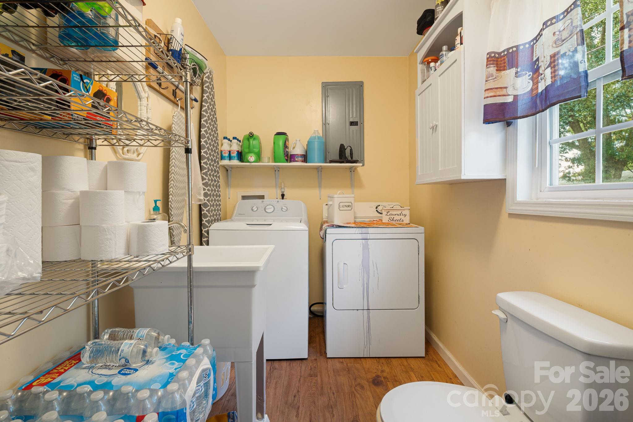 main property photo 8