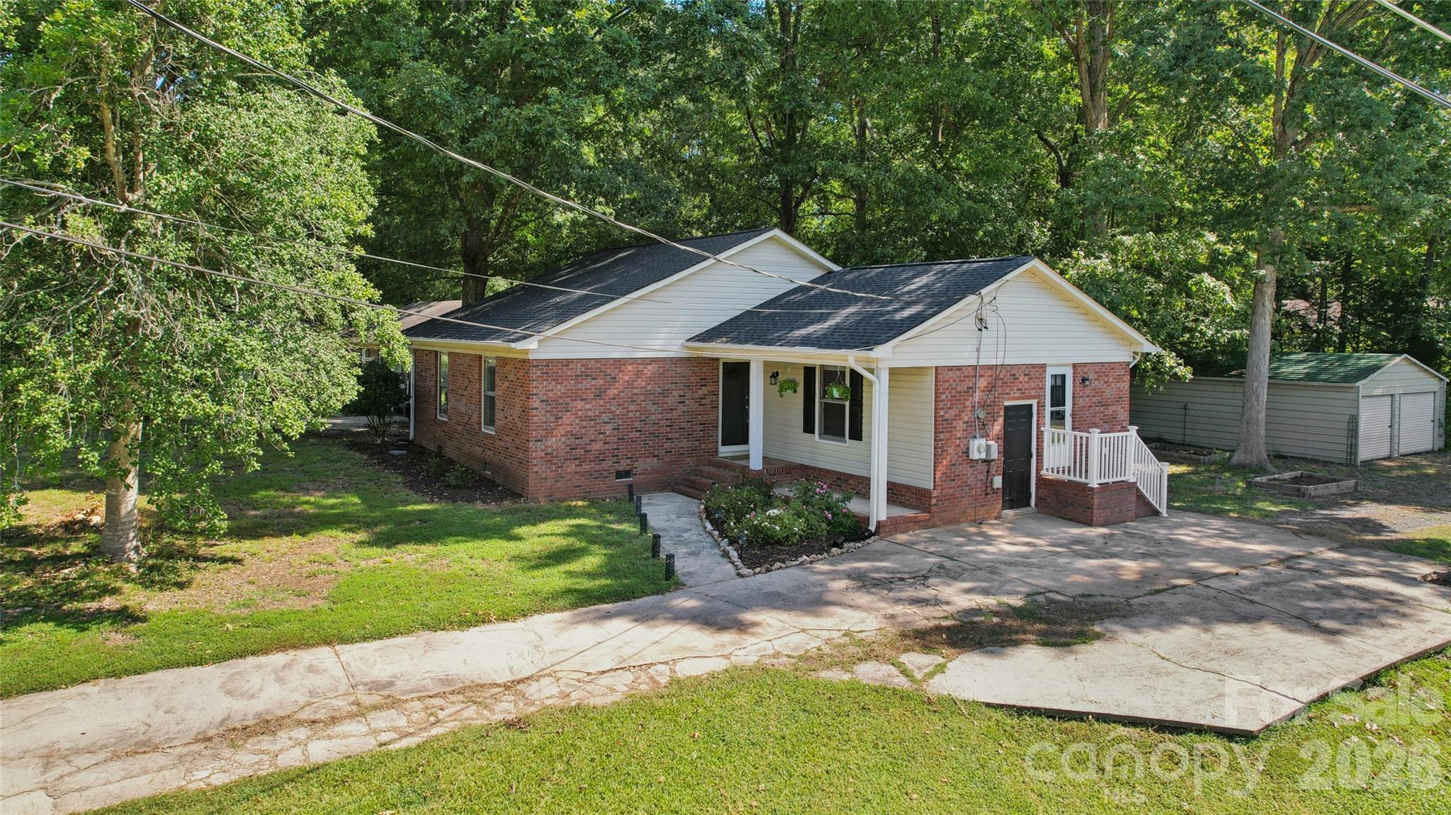 main property photo 39