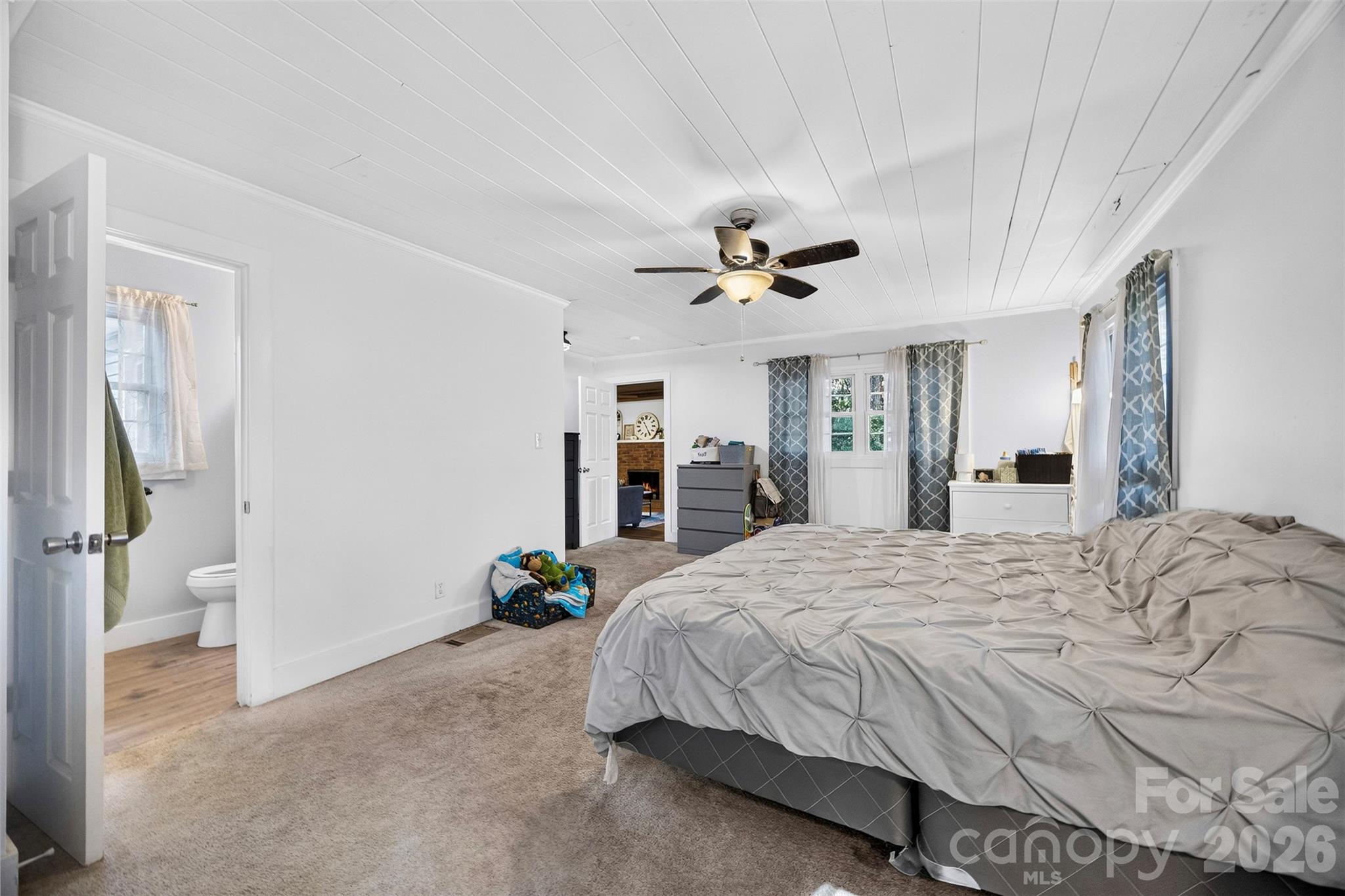 main property photo 14