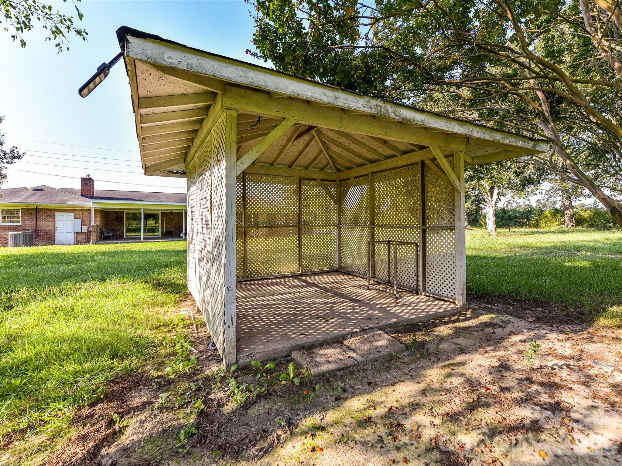 main property photo 41